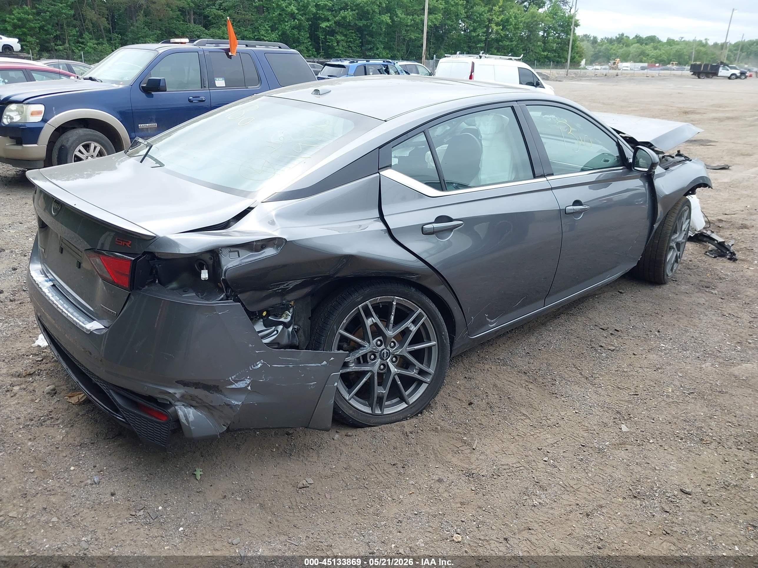 2023 Nissan Altima VIN 1N4AL4CV7PN417242 IAAI salvage auction — All Over, Salvage - Greater Than 75% (Maryland), sold $575 on 2026-09-09 (photo 4)