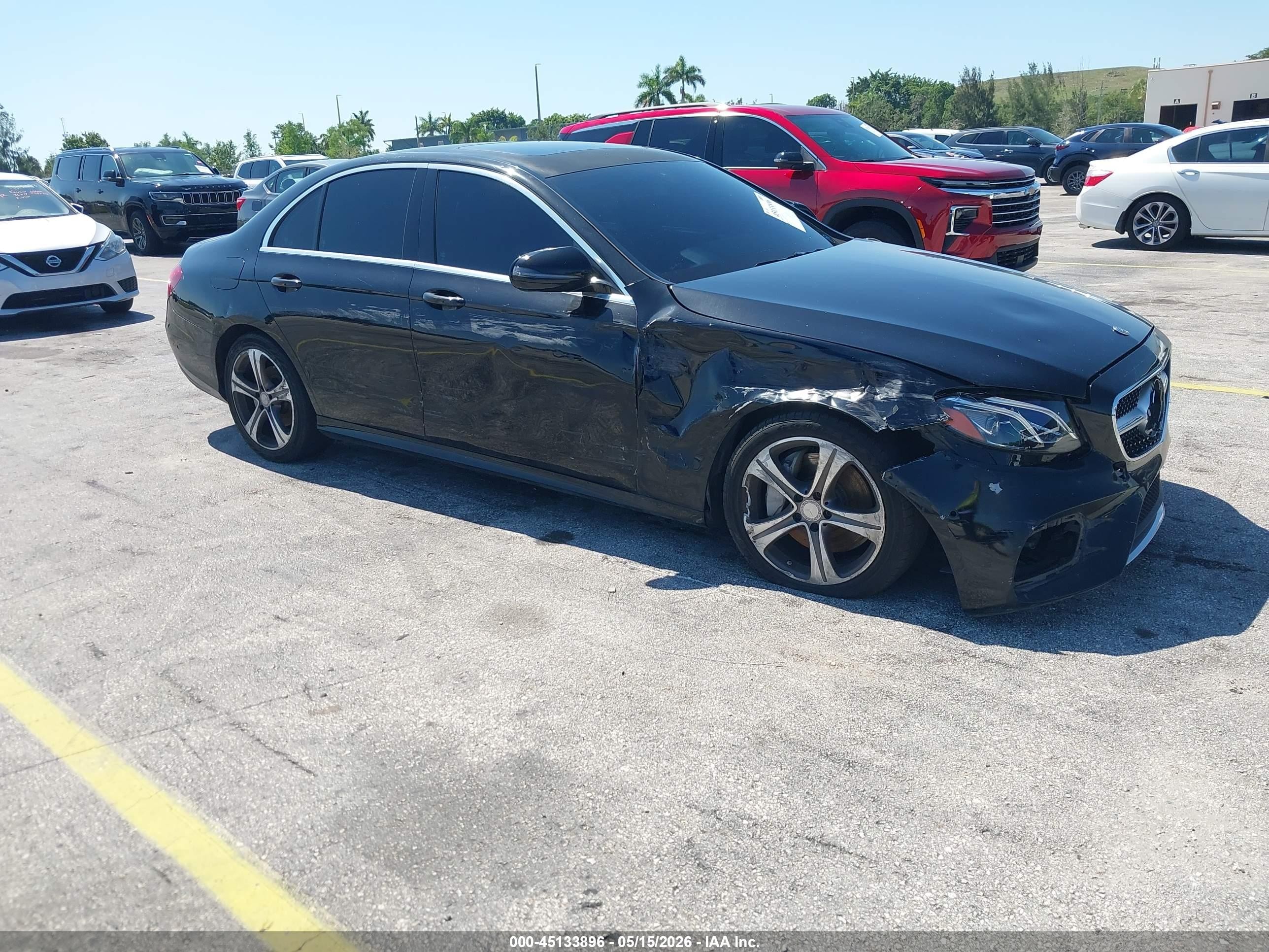2017 Mercedes-Benz E-Class VIN WDDZF4JB6HA161171 — IAAI salvage auction photo