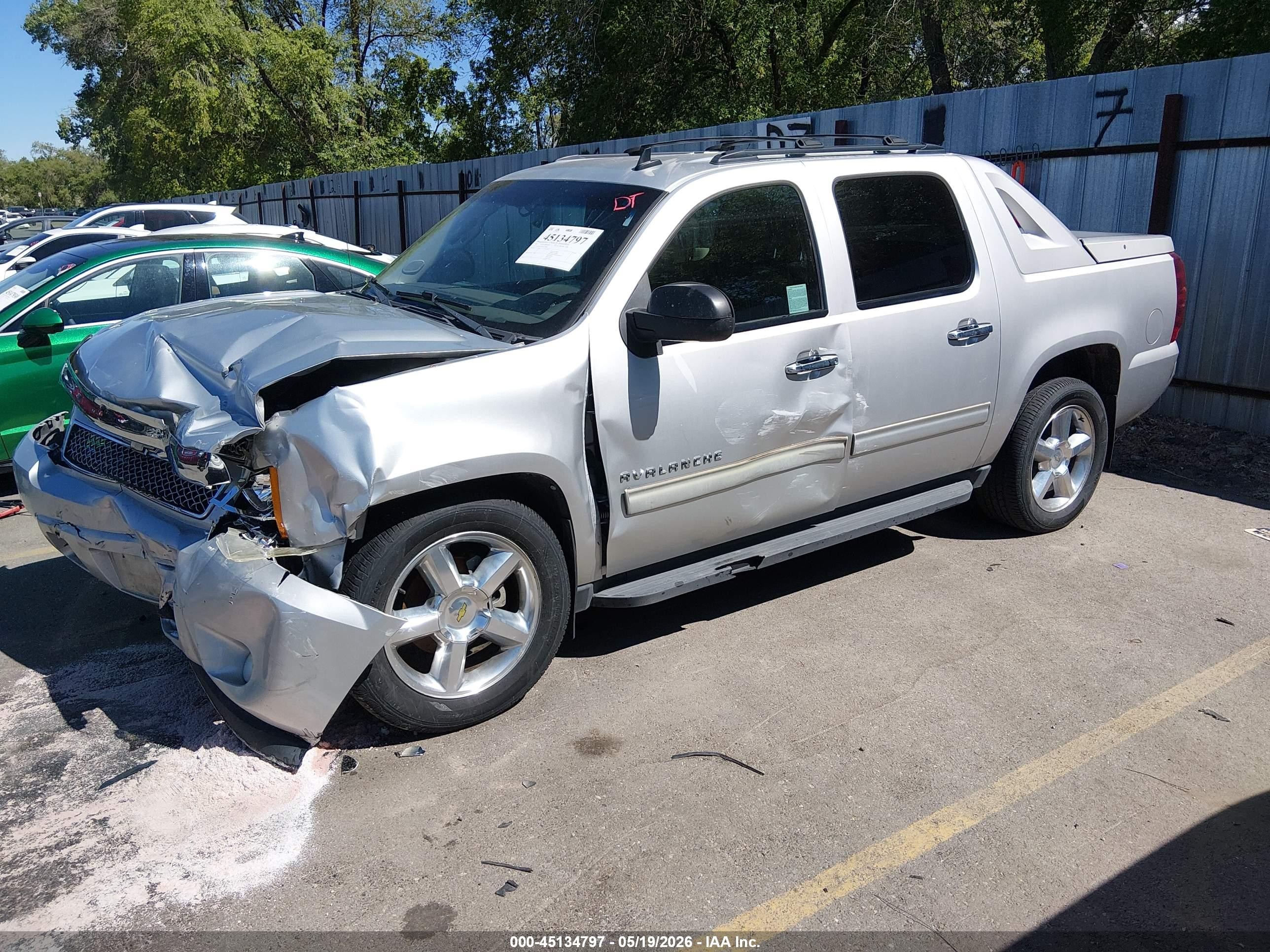 2011 Chevrolet Avalanche VIN 3GNTKEE31BG319890 IAAI salvage auction — Front End, Salvage (Utah), sold $275 on 2026-07-09 (photo 2)