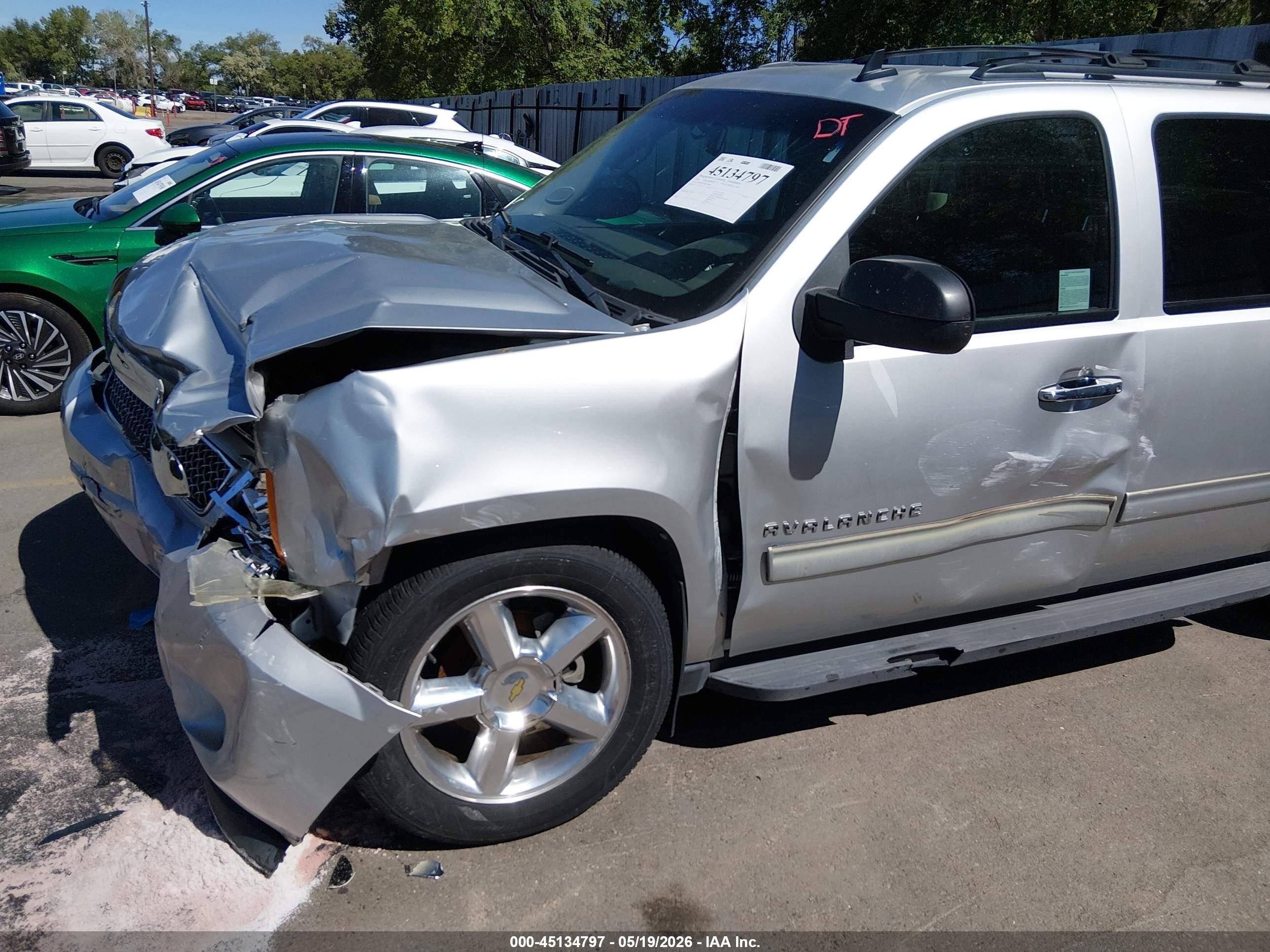2011 Chevrolet Avalanche VIN 3GNTKEE31BG319890 IAAI salvage auction — Front End, Salvage (Utah), sold $275 on 2026-07-09 (photo 6)