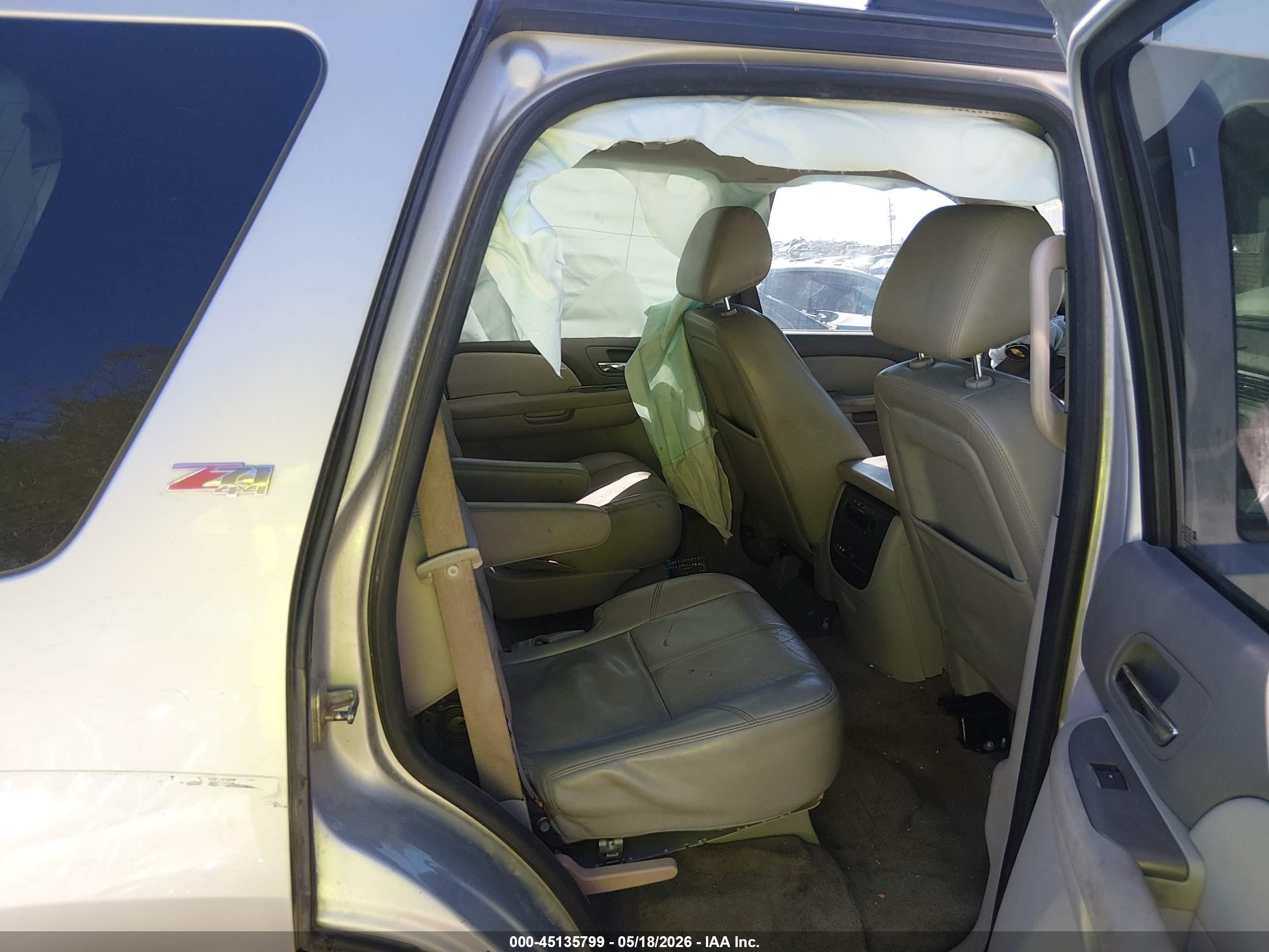 2013 Chevrolet Tahoe VIN 1GNSKBE07DR200468 IAAI salvage auction — Front End, Salvage (Arizona), sold $825 on 2026-07-02 (photo 8)