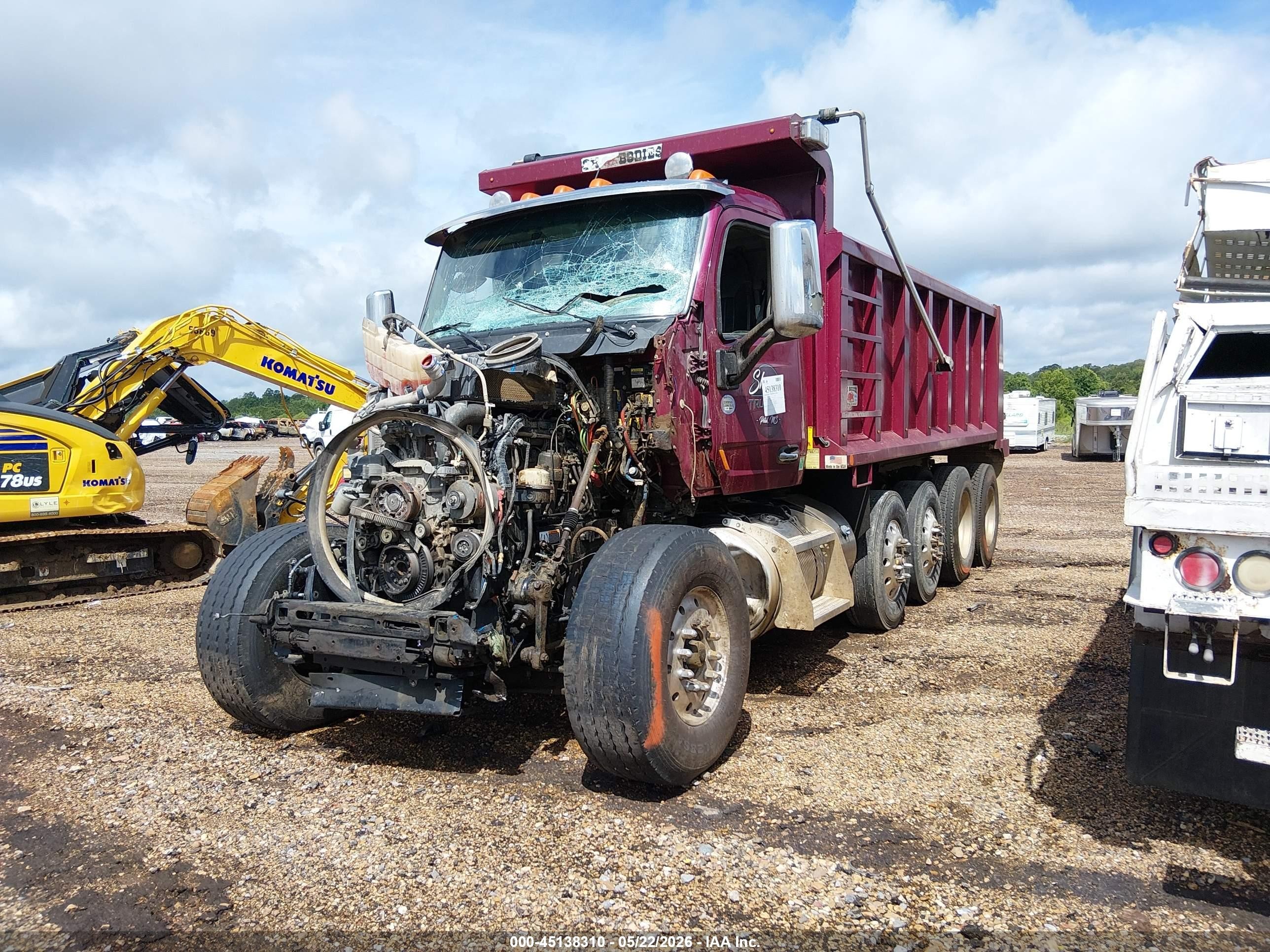 2021 Peterbilt 567 VIN 1NPCLPTX2MD761660 IAAI salvage auction — Engine Damage, Salvage (Mississippi), sold $29,000 on 2026-07-01 (photo 2)