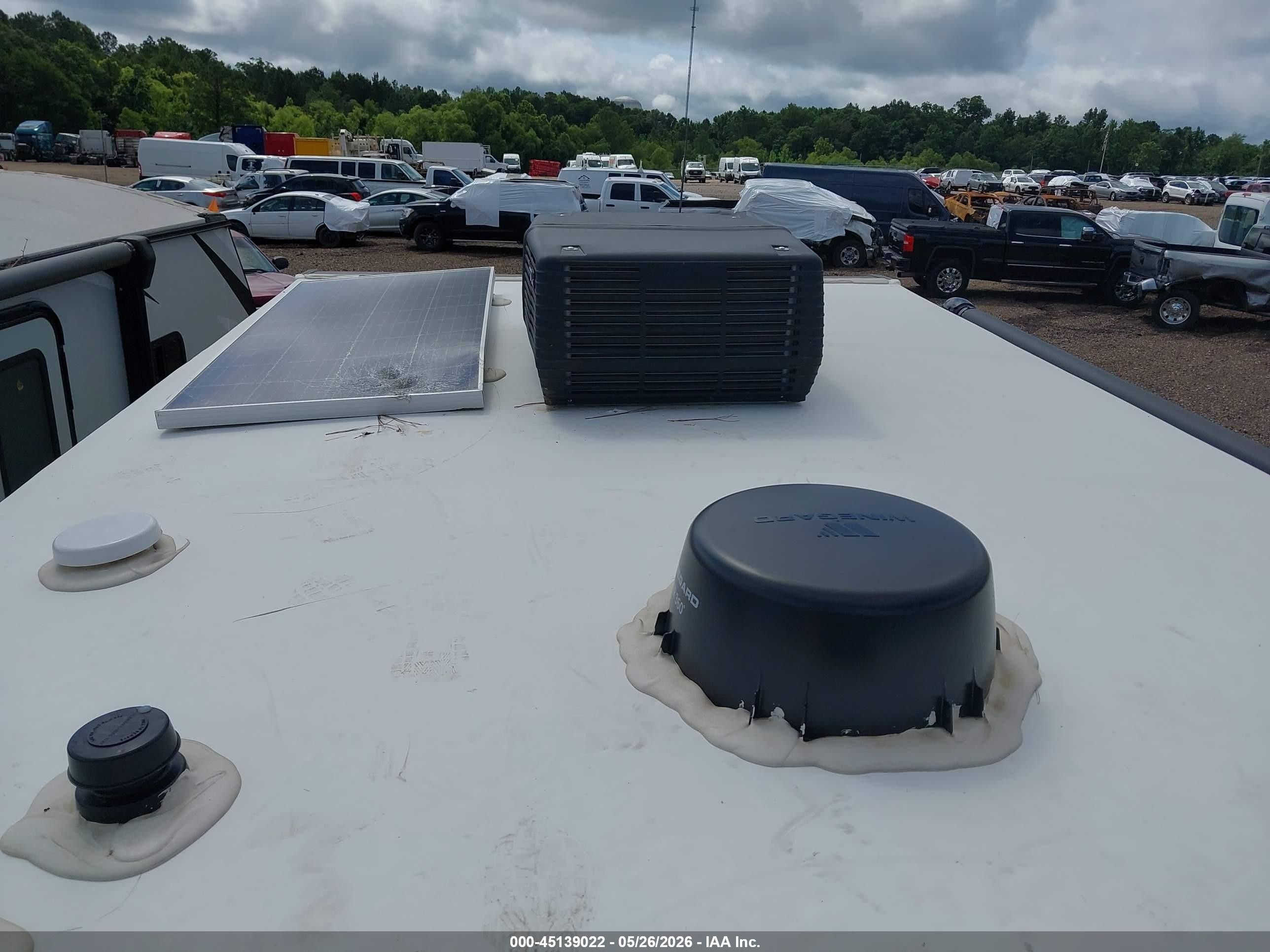 2026 Grand Design Other VIN 573TE2010T3444171 IAAI salvage auction — Top/Roof, Salvage (Mississippi), sold $7,200 on 2026-09-09 (photo 6)