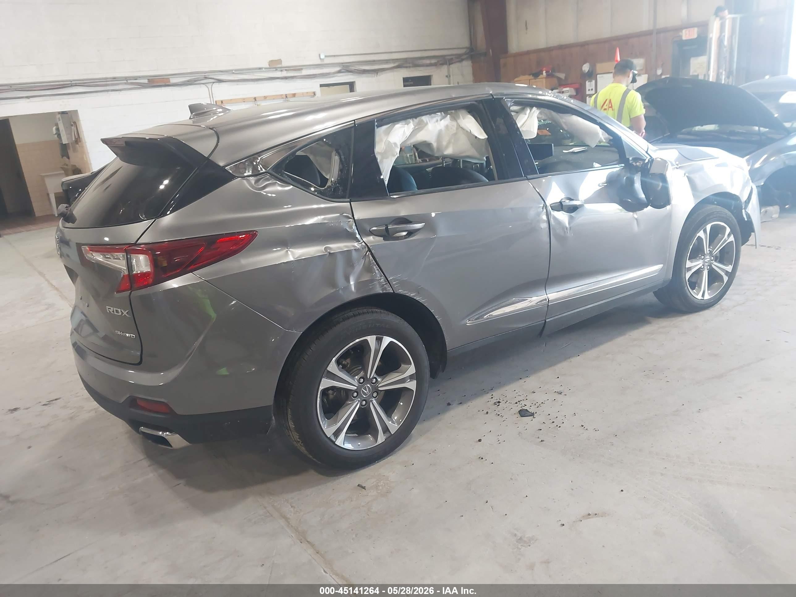 2025 Acura Rdx VIN 5J8TC2H50SL029663 IAAI salvage auction — Rollover, Mv-907A (New York), sold $4,450 on 2026-09-09 (photo 4)