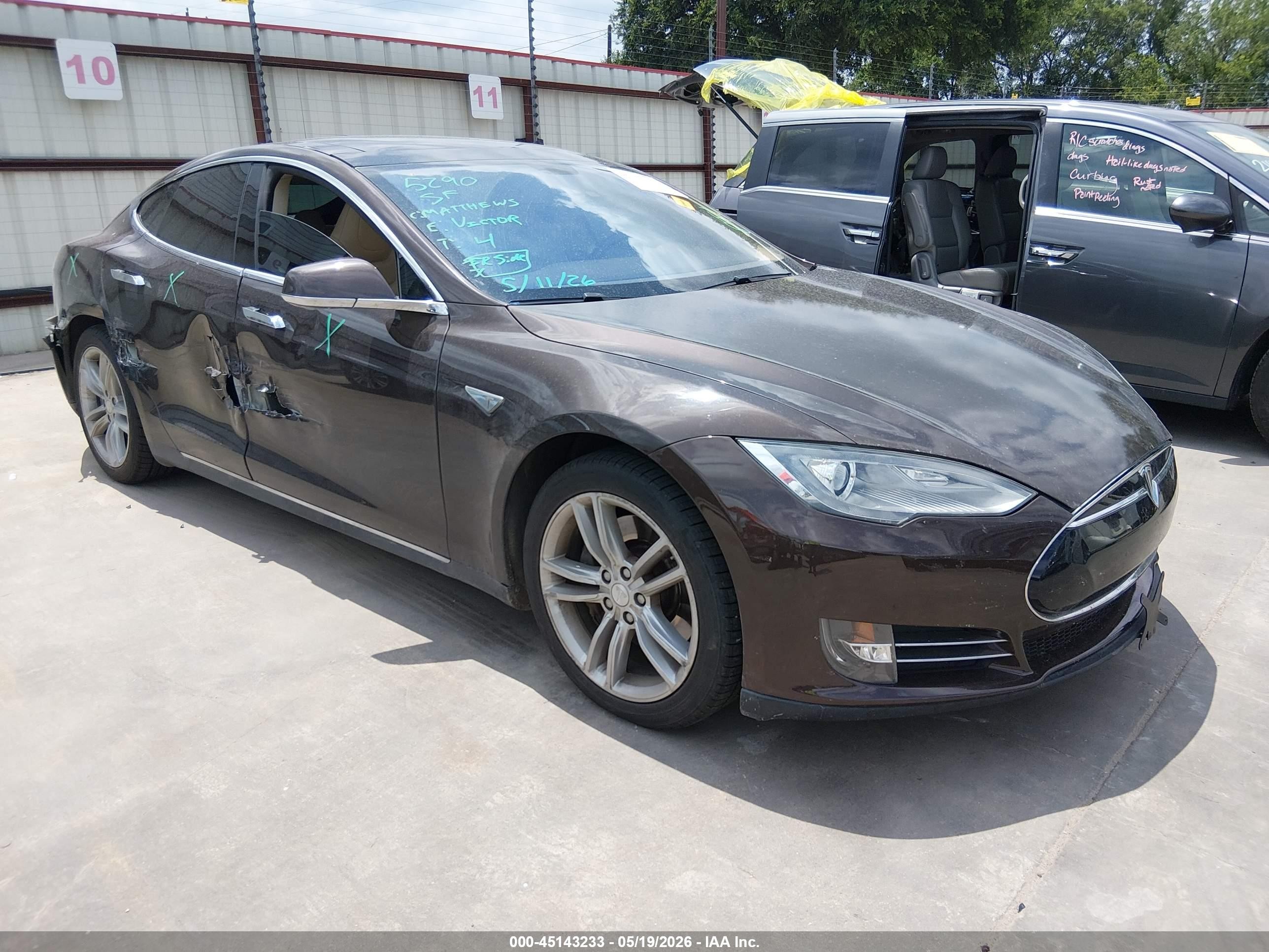 2013 Tesla Model S VIN 5YJSA1AC3DFP10084 IAAI salvage auction — Side, Salvage (Texas), sold $2,050 on 2026-06-30 (photo 1)