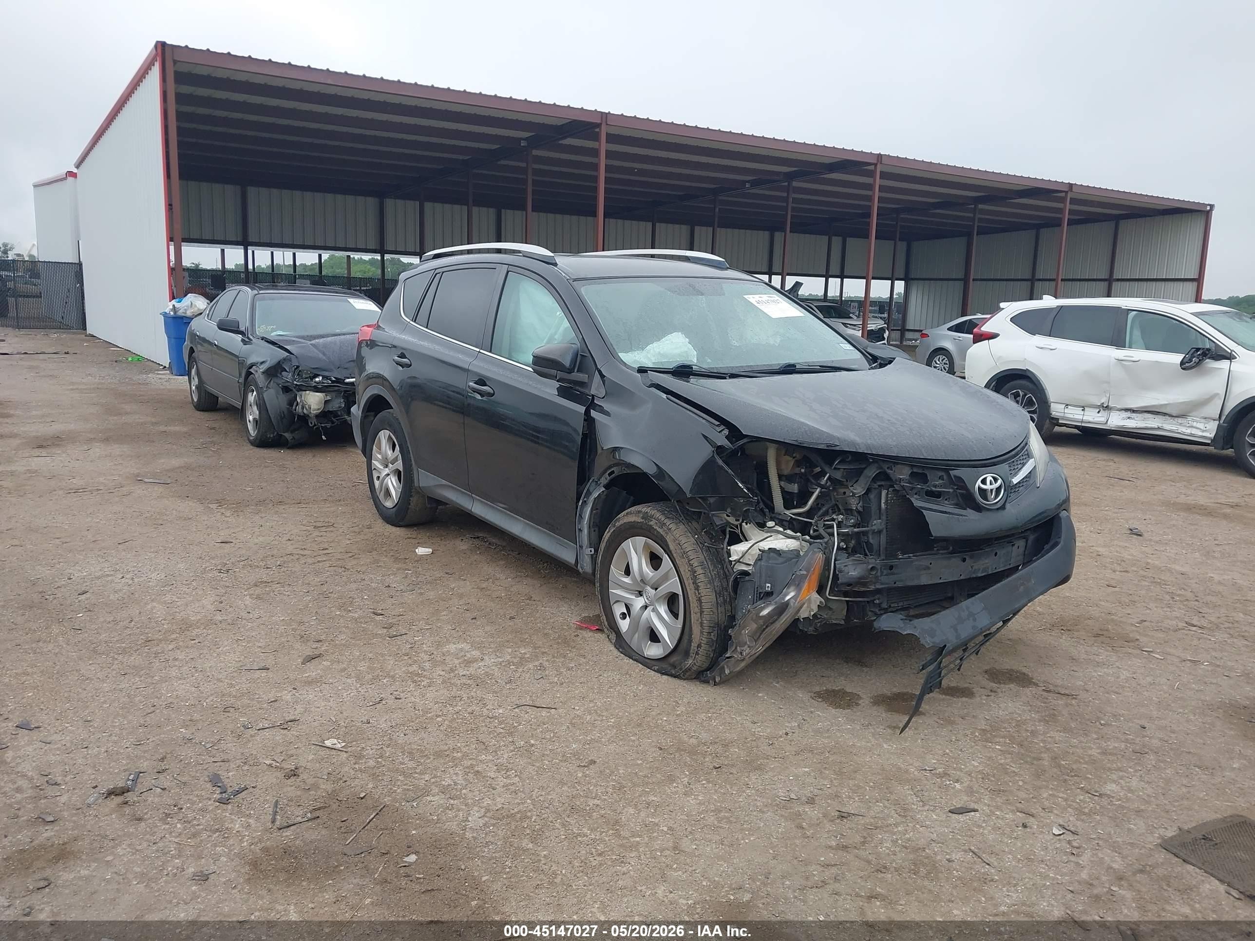2015 Toyota RAV4 VIN 2T3ZFREV4FW214282 IAAI salvage auction — Unknown, Salvage (Texas), sold $4,750 on 2020-11-27 (photo 1)