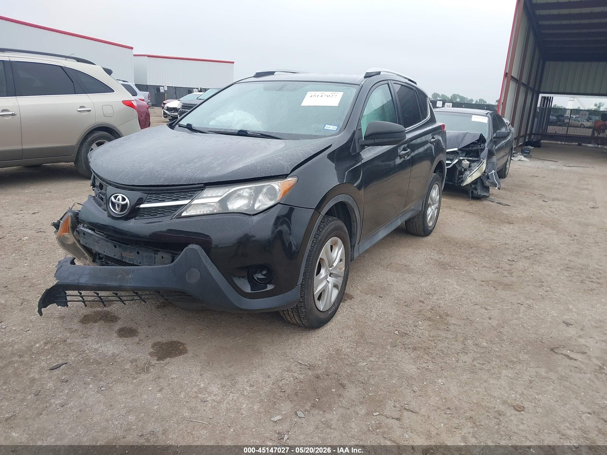 2015 Toyota RAV4 VIN 2T3ZFREV4FW214282 IAAI salvage auction — Unknown, Salvage (Texas), sold $4,750 on 2020-11-27 (photo 2)