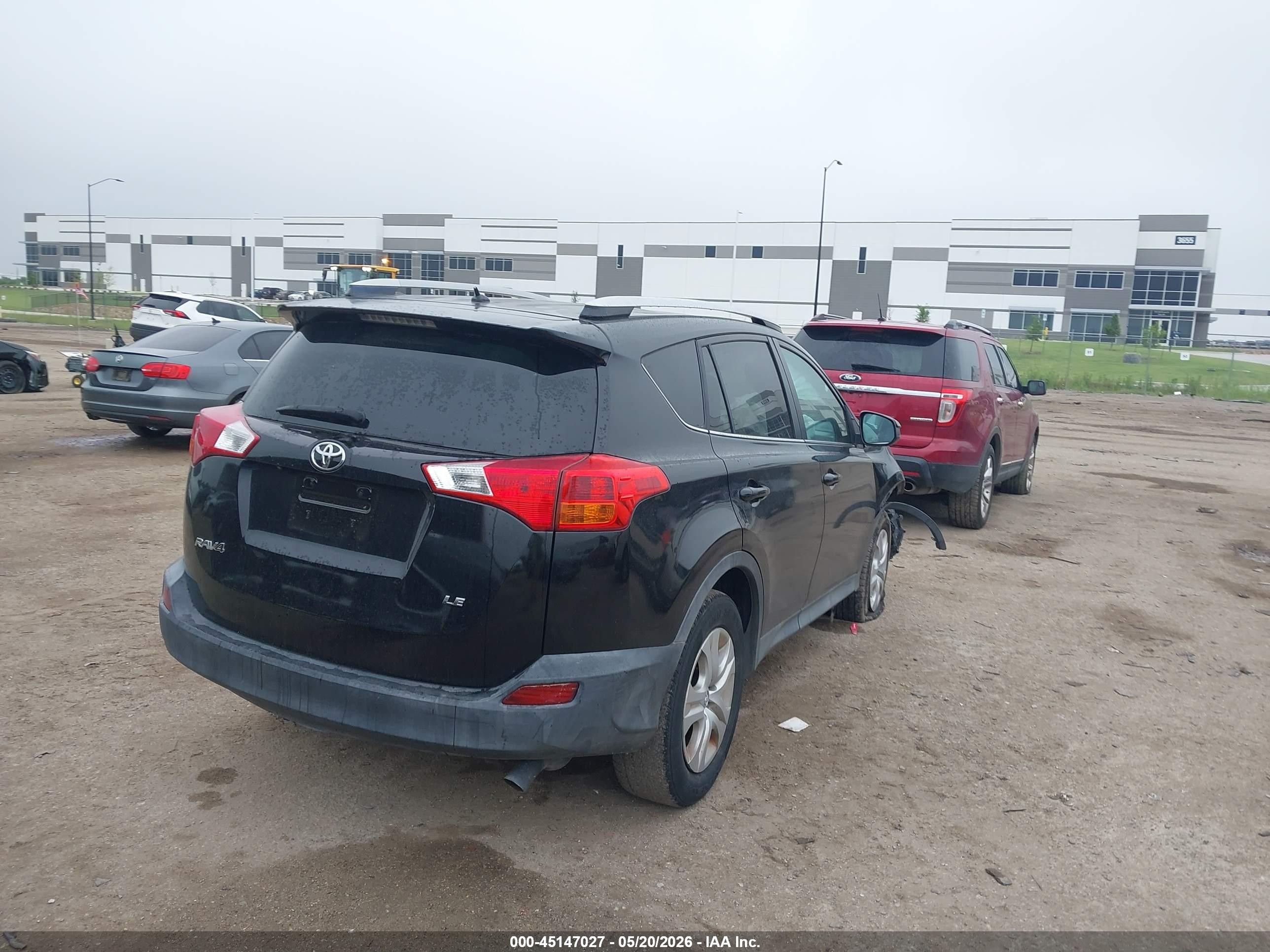 2015 Toyota Rav 4 VIN 2T3ZFREV4FW214282 IAAI salvage auction — Unknown, Salvage (Texas), sold $4,750 on 2020-11-27 (photo 4)