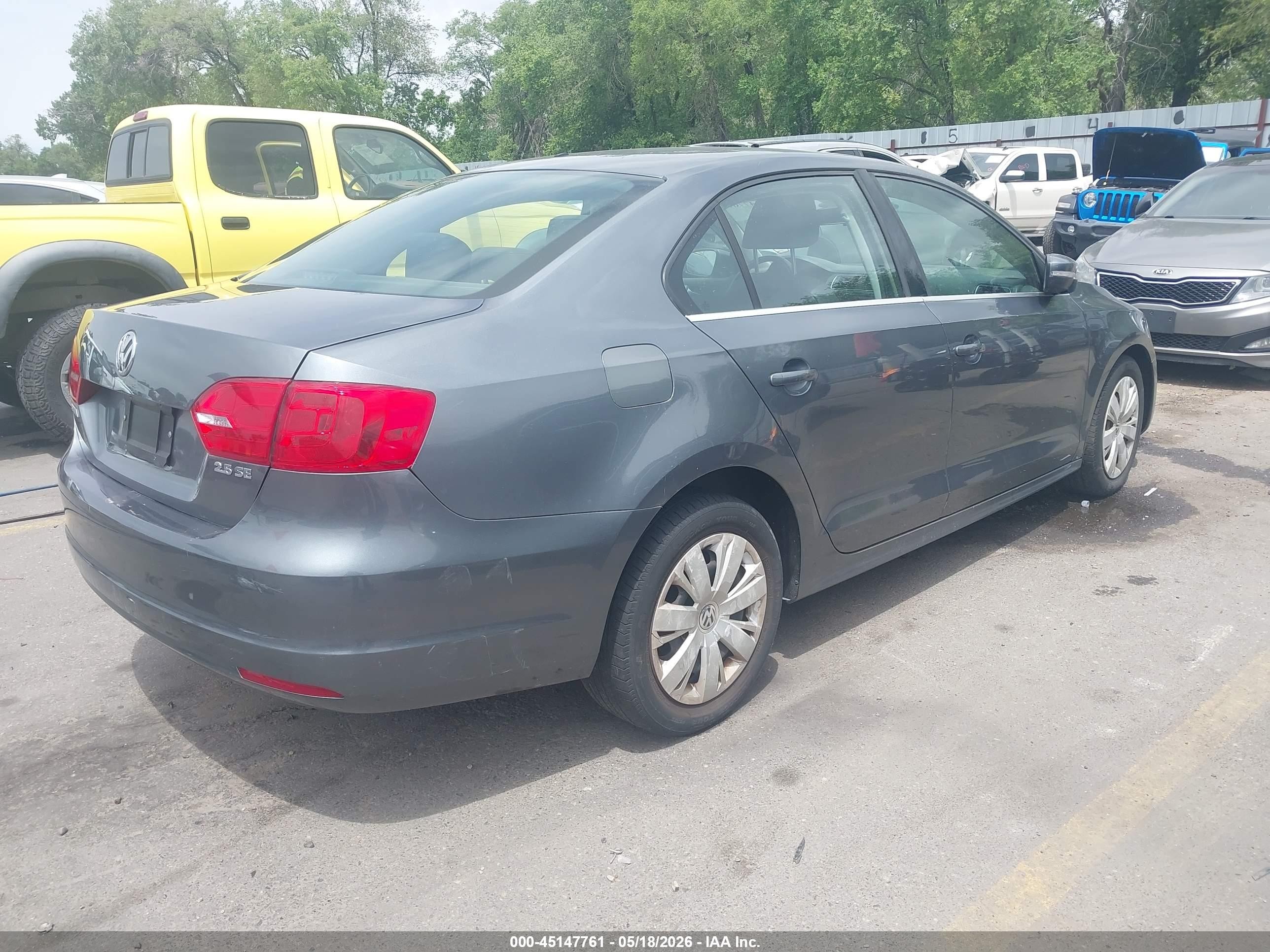 2013 Volkswagen Jetta VIN 3VWDX7AJ4DM305675 IAAI salvage auction — Unknown, Salvage (Utah), sold $325 on 2026-07-09 (photo 4)