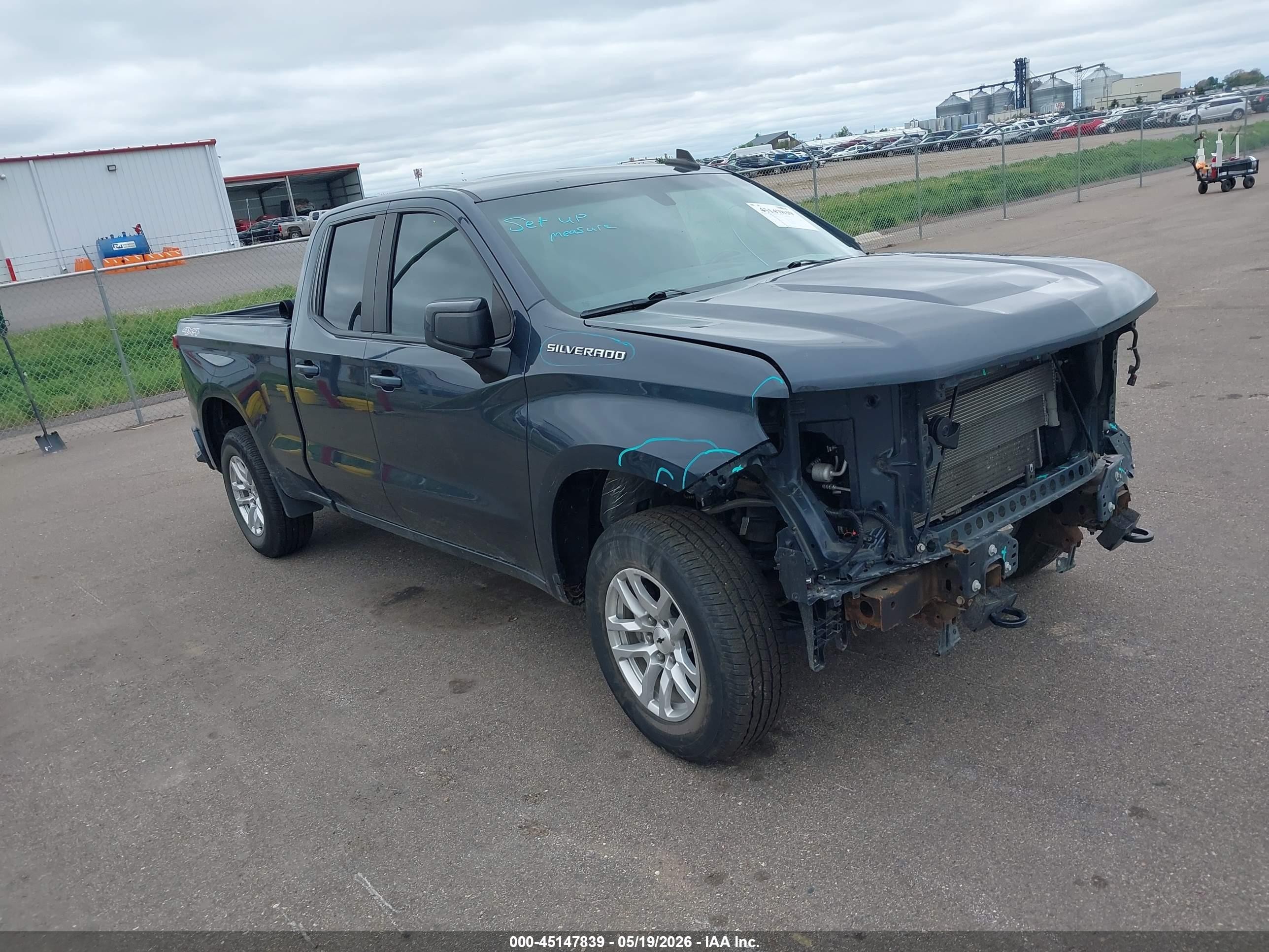 2021 Chevrolet Silverado 1500 VIN 1GCRYEED3MZ104895 — IAAI salvage auction photo