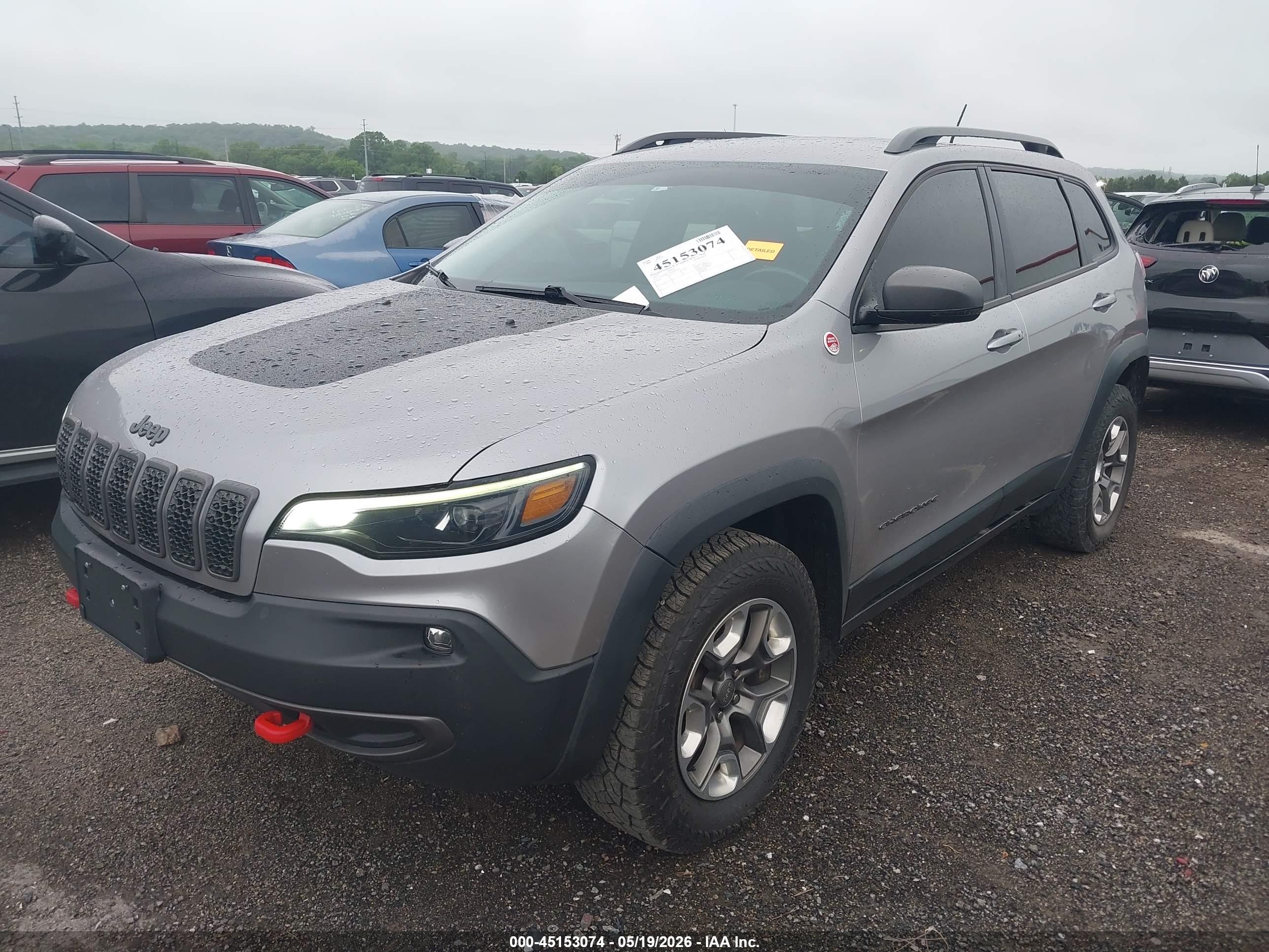 2019 Jeep Cherokee VIN 1C4PJMBX3KD440769 IAAI salvage auction — Hail, Clear (Oklahoma), sold $4,500 on 2026-10-06 (photo 2)