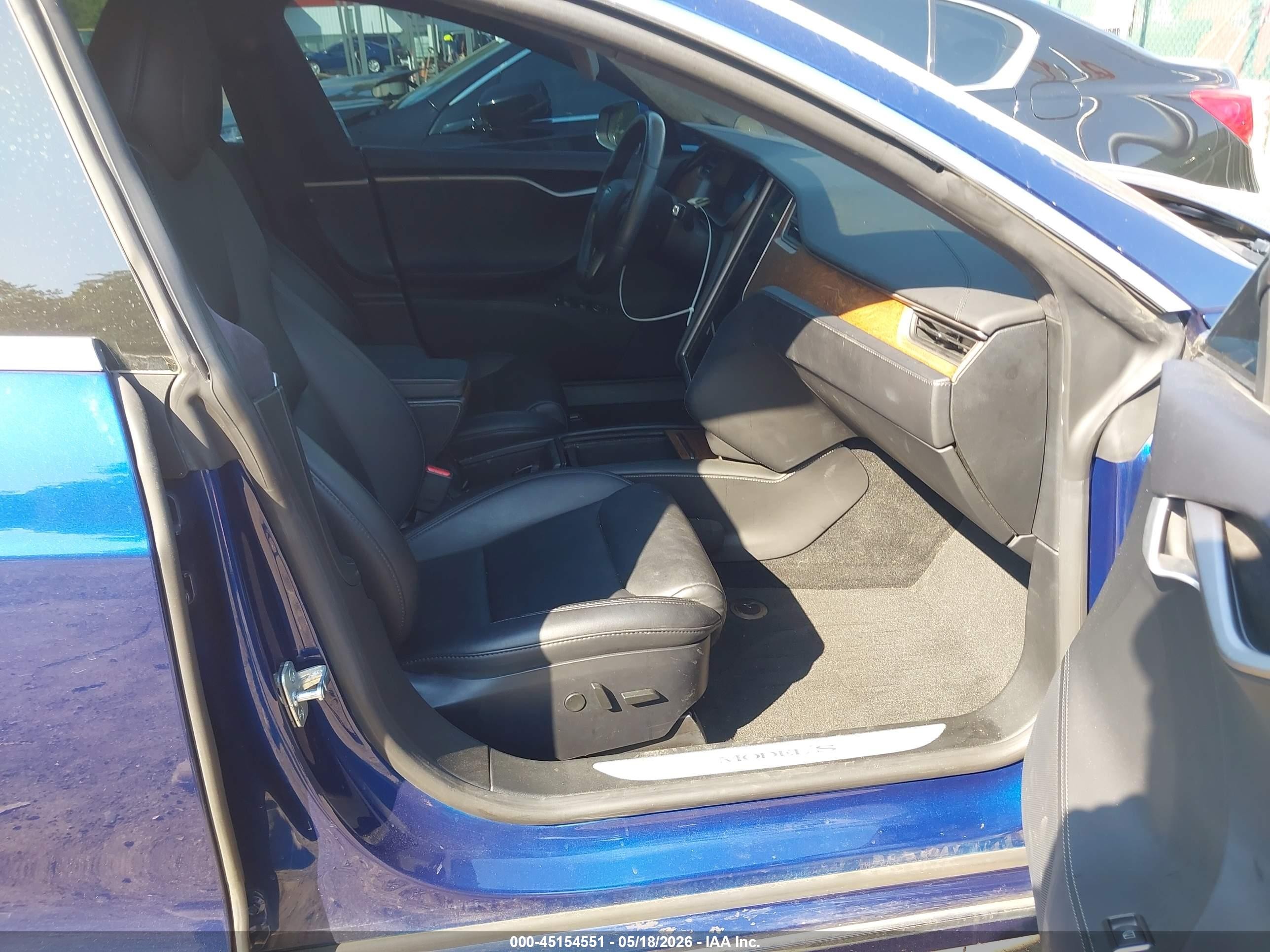 2020 Tesla Model s VIN 5YJSA1E21LF385113 IAAI salvage auction — Front & Rear, Salvage - Greater Than 75% (Maryland), sold $7,300 on 2026-09-05 (photo 5)