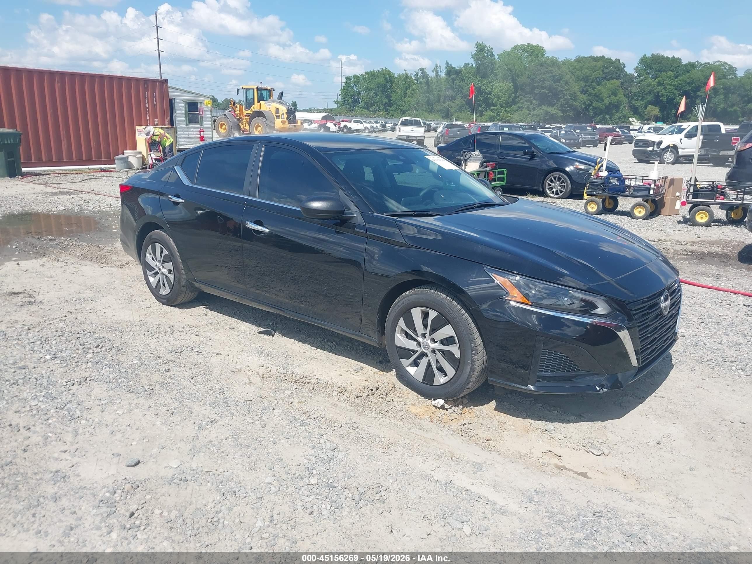 2025 Nissan Altima VIN 1N4BL4BV1SN329883 — IAAI salvage auction photo
