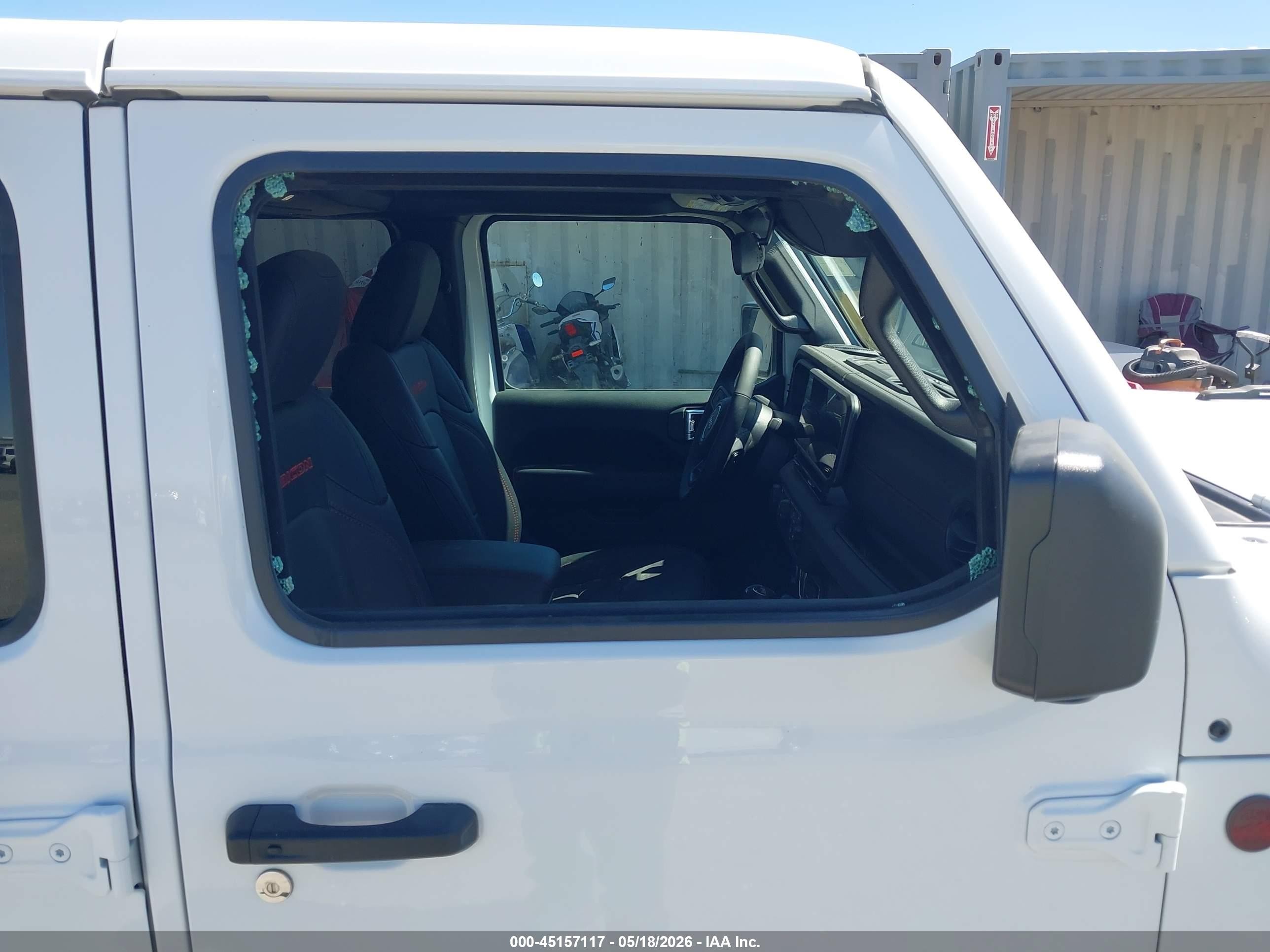 2026 Jeep Wrangler VIN 1C4PJXFG5TW202875 IAAI salvage auction — Theft, Mv-907A (New York), sold $33,750 on 2026-08-26 (photo 6)