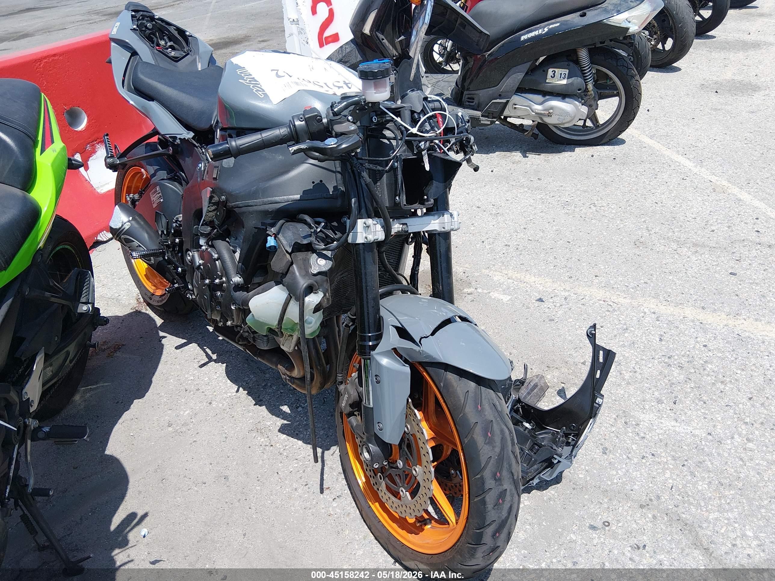 2019 Kawasaki ZX636 VIN JKBZXJH19KA001513 IAAI salvage auction — Front & Rear, Salvage (California), sold $2,550 on 2026-07-09 (photo 1)