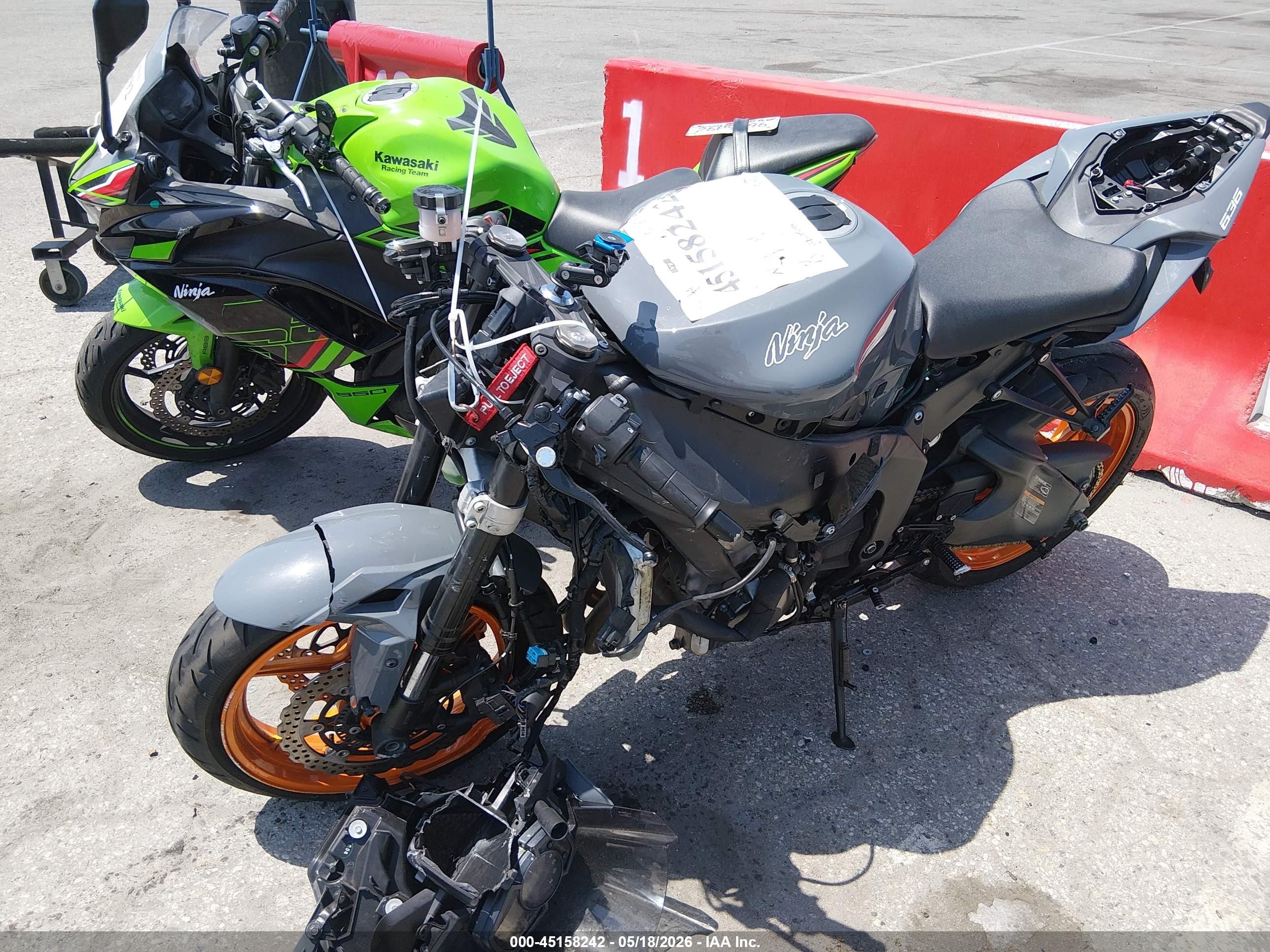 2019 Kawasaki ZX636 VIN JKBZXJH19KA001513 IAAI salvage auction — Front & Rear, Salvage (California), sold $2,550 on 2026-07-09 (photo 2)