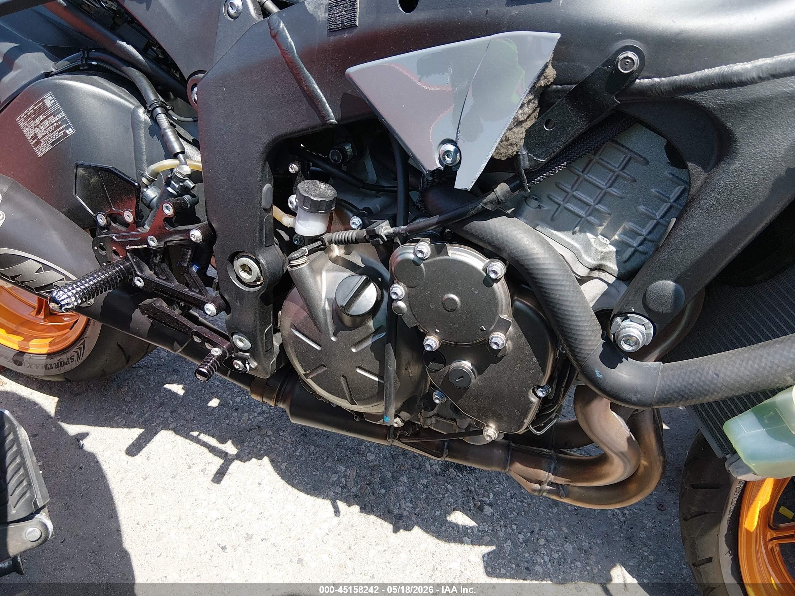 2019 Kawasaki ZX636 VIN JKBZXJH19KA001513 IAAI salvage auction — Front & Rear, Salvage (California), sold $2,550 on 2026-07-09 (photo 8)