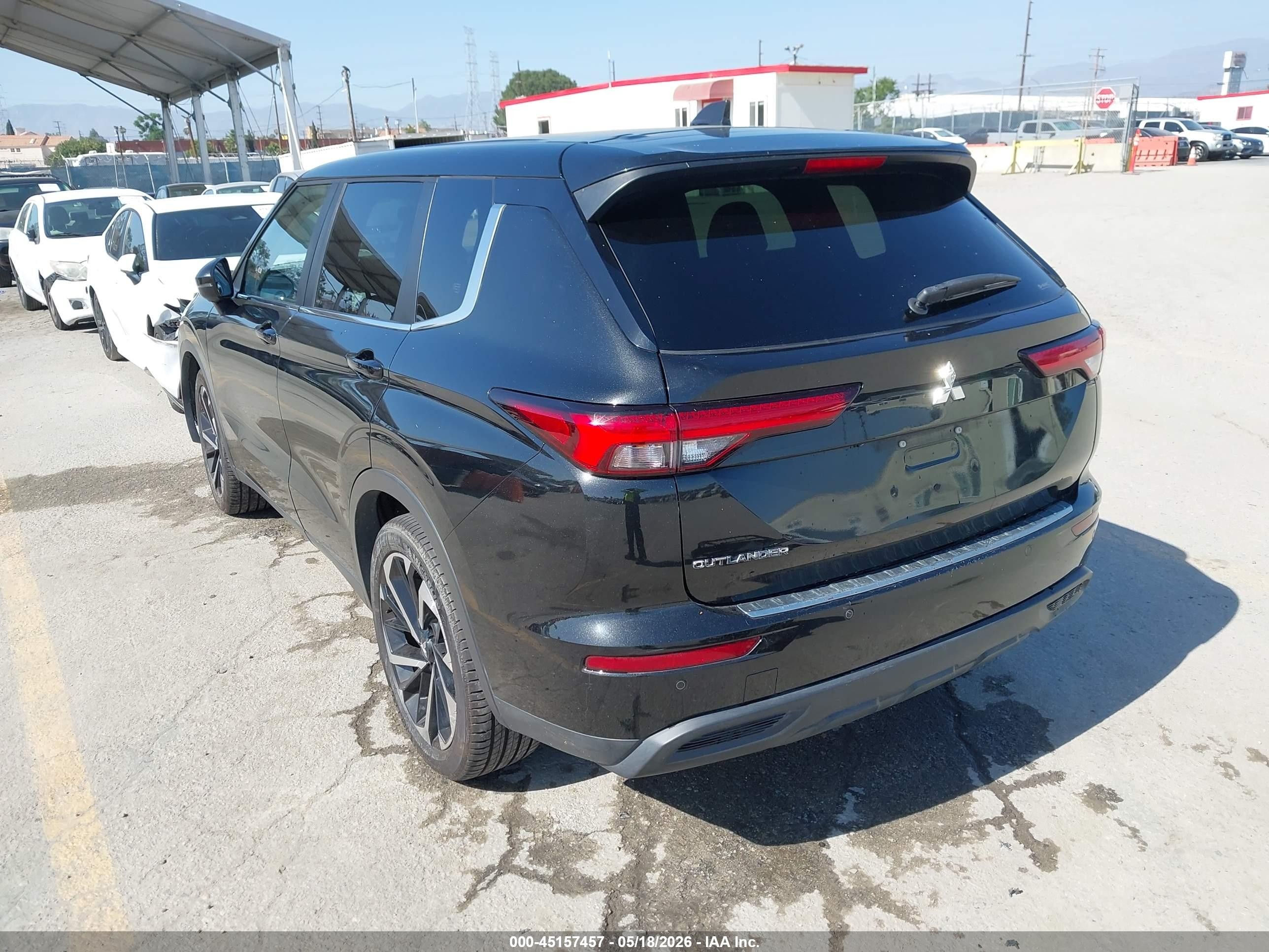 2022 Mitsubishi Outlander VIN JA4J4TA89NZ040329 IAAI salvage auction — Unknown, Salvage (California), sold $4,750 on 2026-09-13 (photo 3)