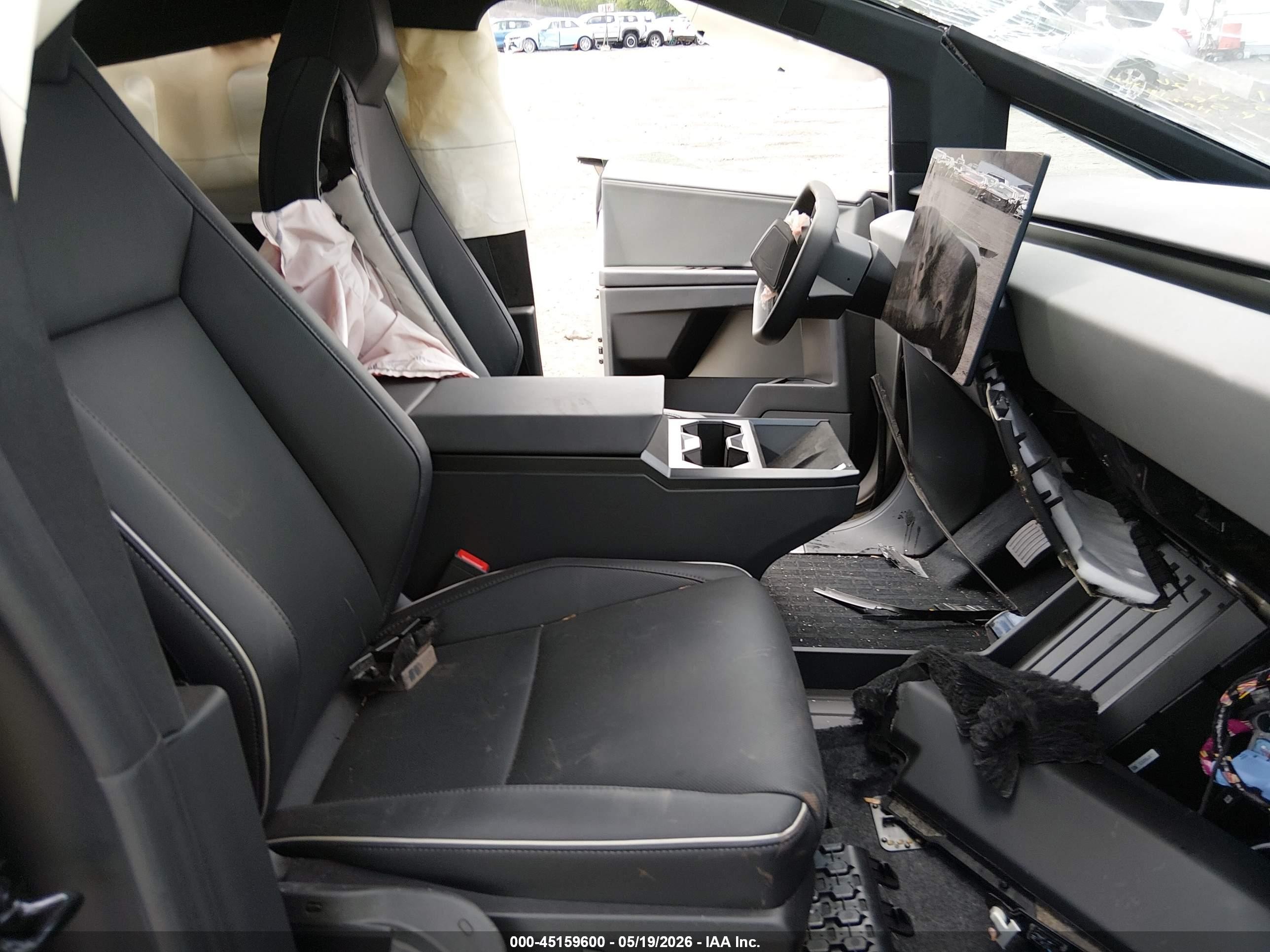 2026 Tesla Cybertruck VIN 7G2CEHED1TA089148 IAAI salvage auction — All Over, Salvage (Pennsylvania), sold $13,050 on 2026-07-06 (photo 5)