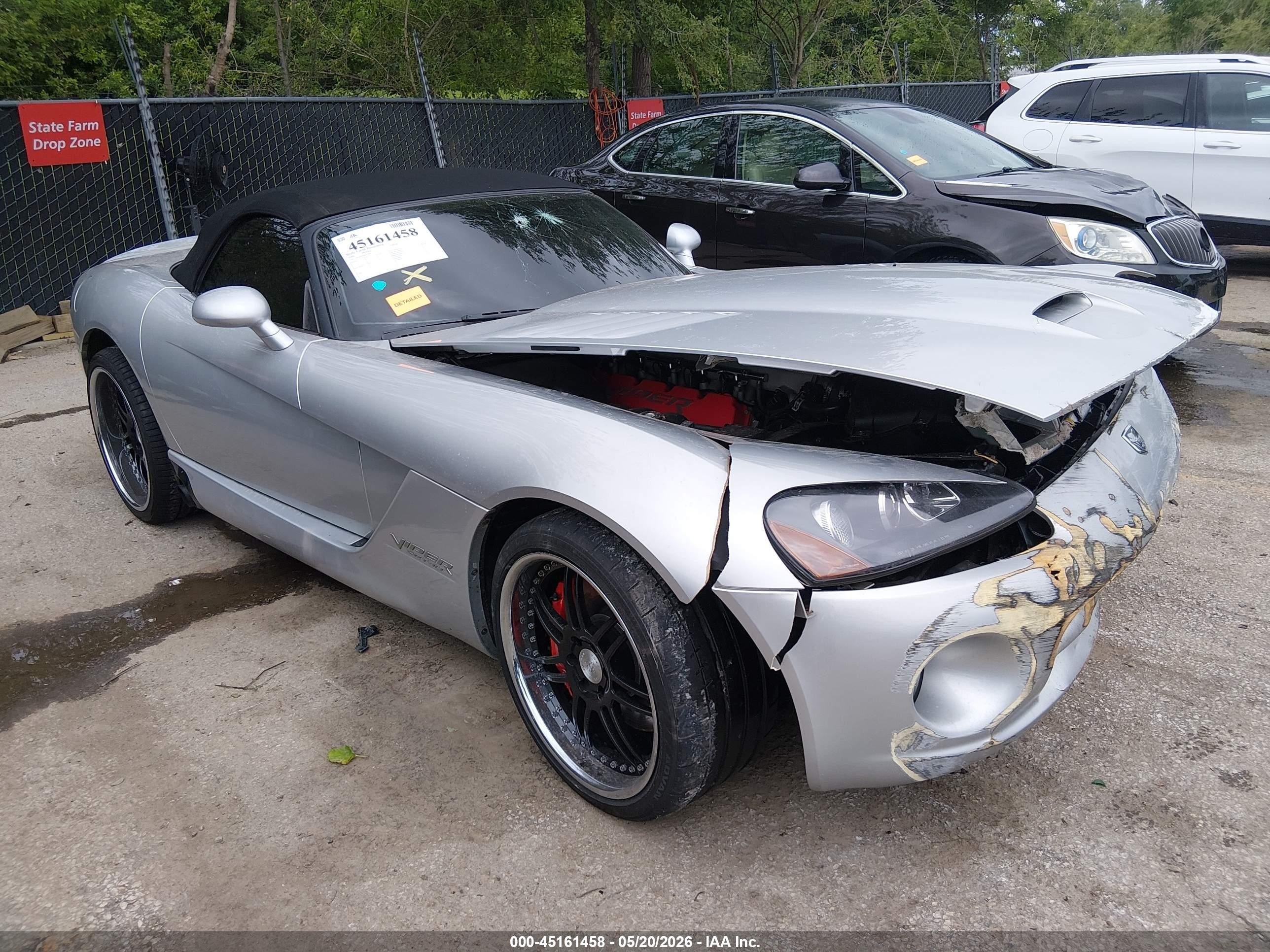 2004 Dodge Viper VIN 1B3JZ65Z64V100117 — IAAI salvage auction photo