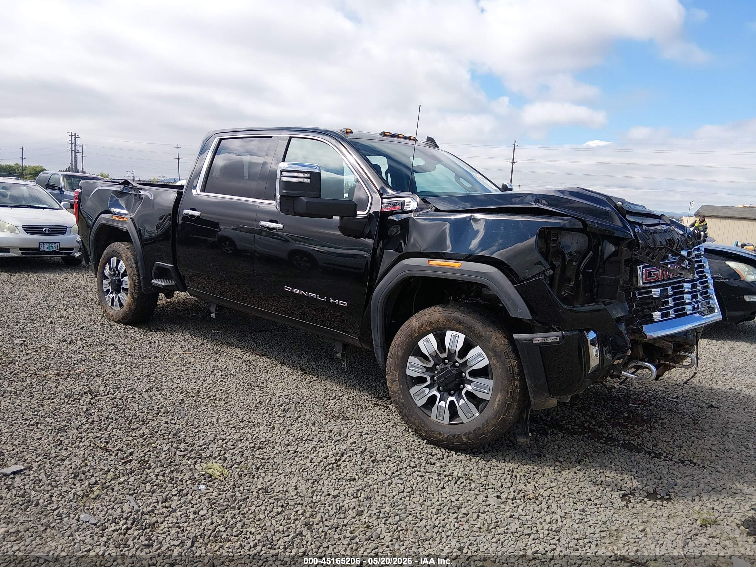 2025 GMC Sierra 3500 HD VIN 1GT4UWEY9SF205002 — IAAI salvage auction photo