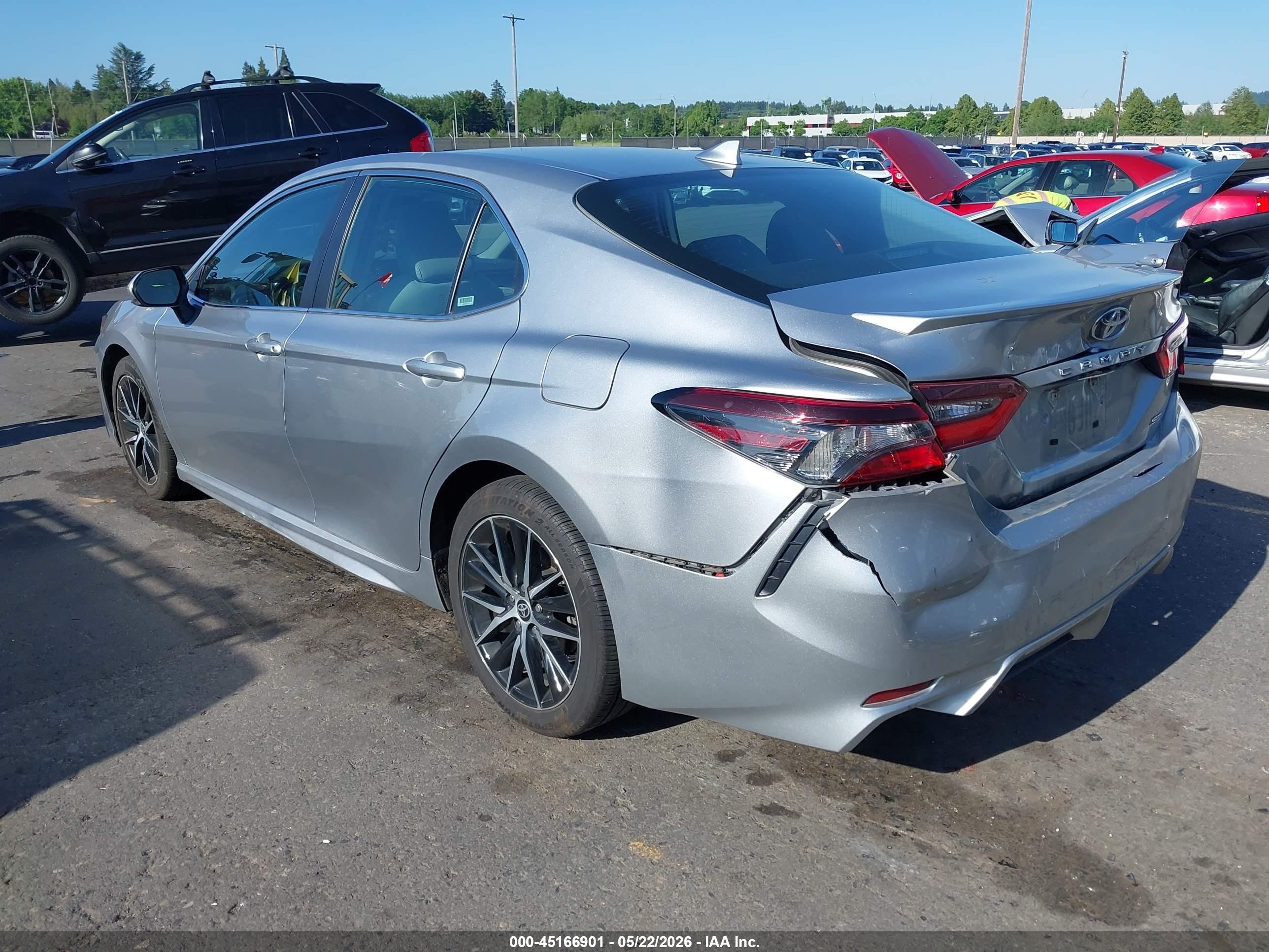 2022 Toyota Camry VIN 4T1G11AK9NU719261 IAAI salvage auction — Rear End, Salvage (Oregon), sold $12,800 on 2026-07-09 (photo 3)