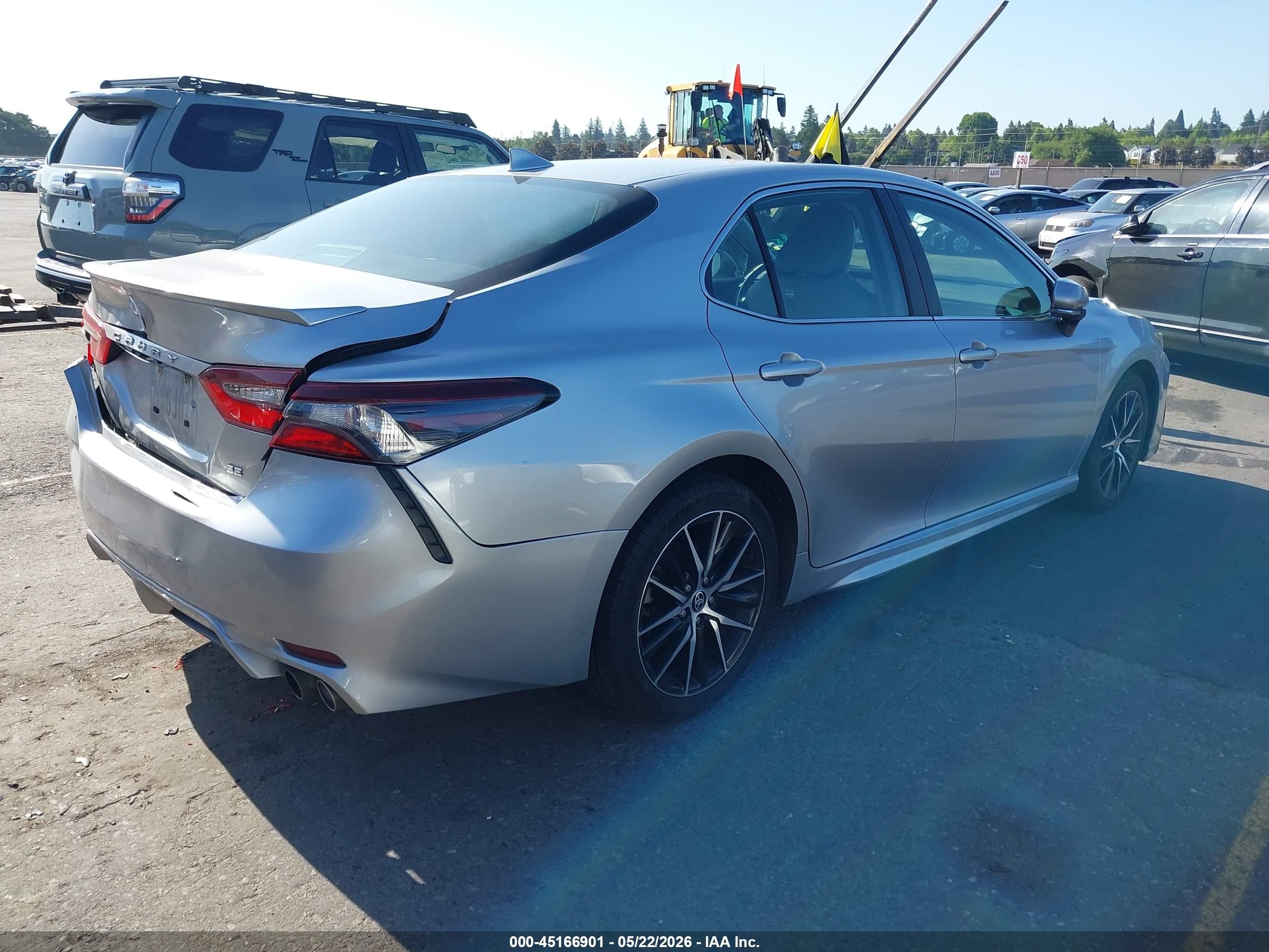 2022 Toyota Camry VIN 4T1G11AK9NU719261 IAAI salvage auction — Rear End, Salvage (Oregon), sold $12,800 on 2026-07-09 (photo 4)
