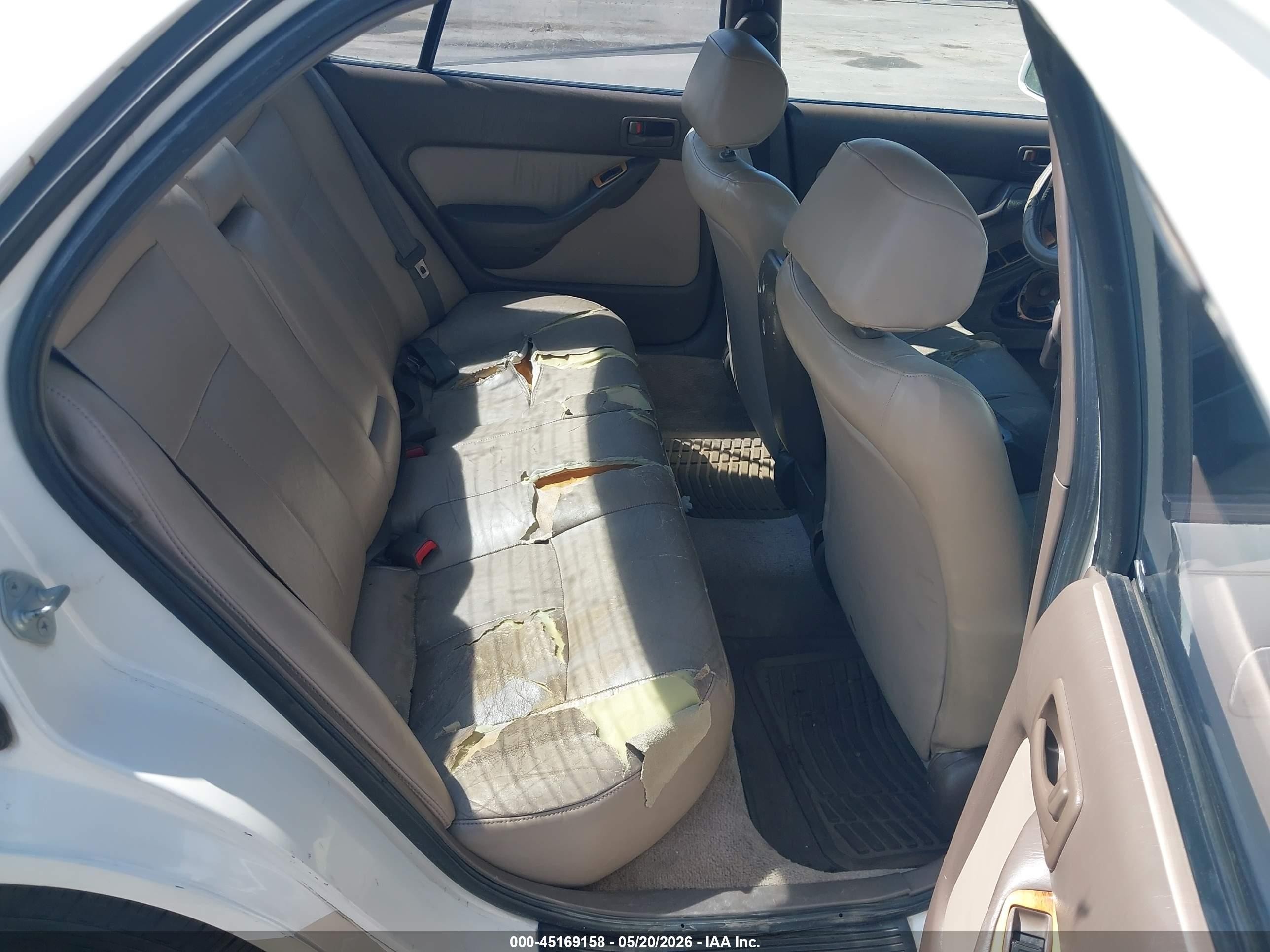1996 Toyota Camry VIN JT2BF12K3T0137734 IAAI salvage auction — Normal Wear, Clear (Utah), sold $300 on 2026-07-09 (photo 8)