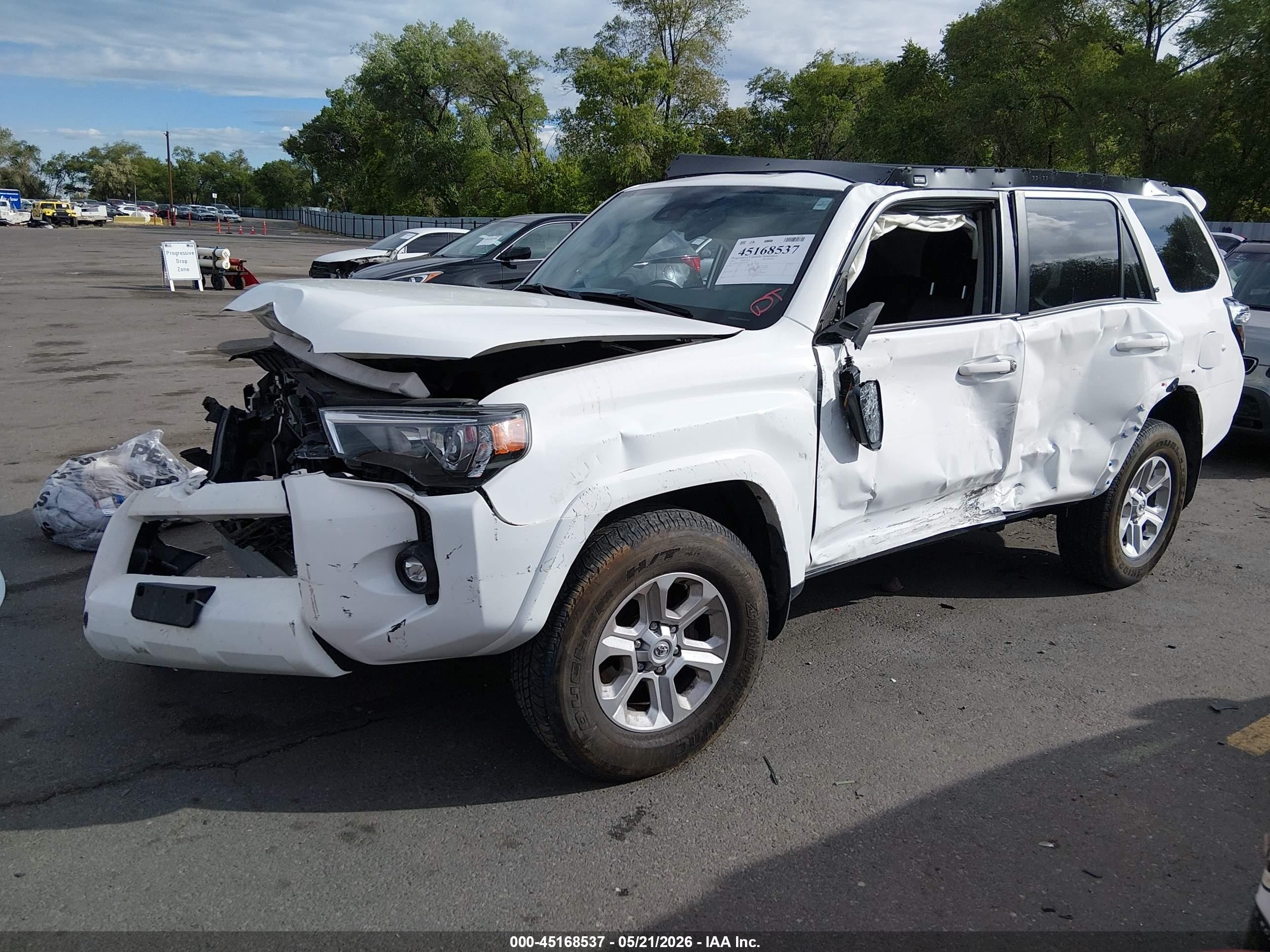2023 Toyota 4Runner VIN JTEMU5JR5P6201914 IAAI salvage auction — Side, Salvage (Utah), sold $6,900 on 2026-07-09 (photo 2)