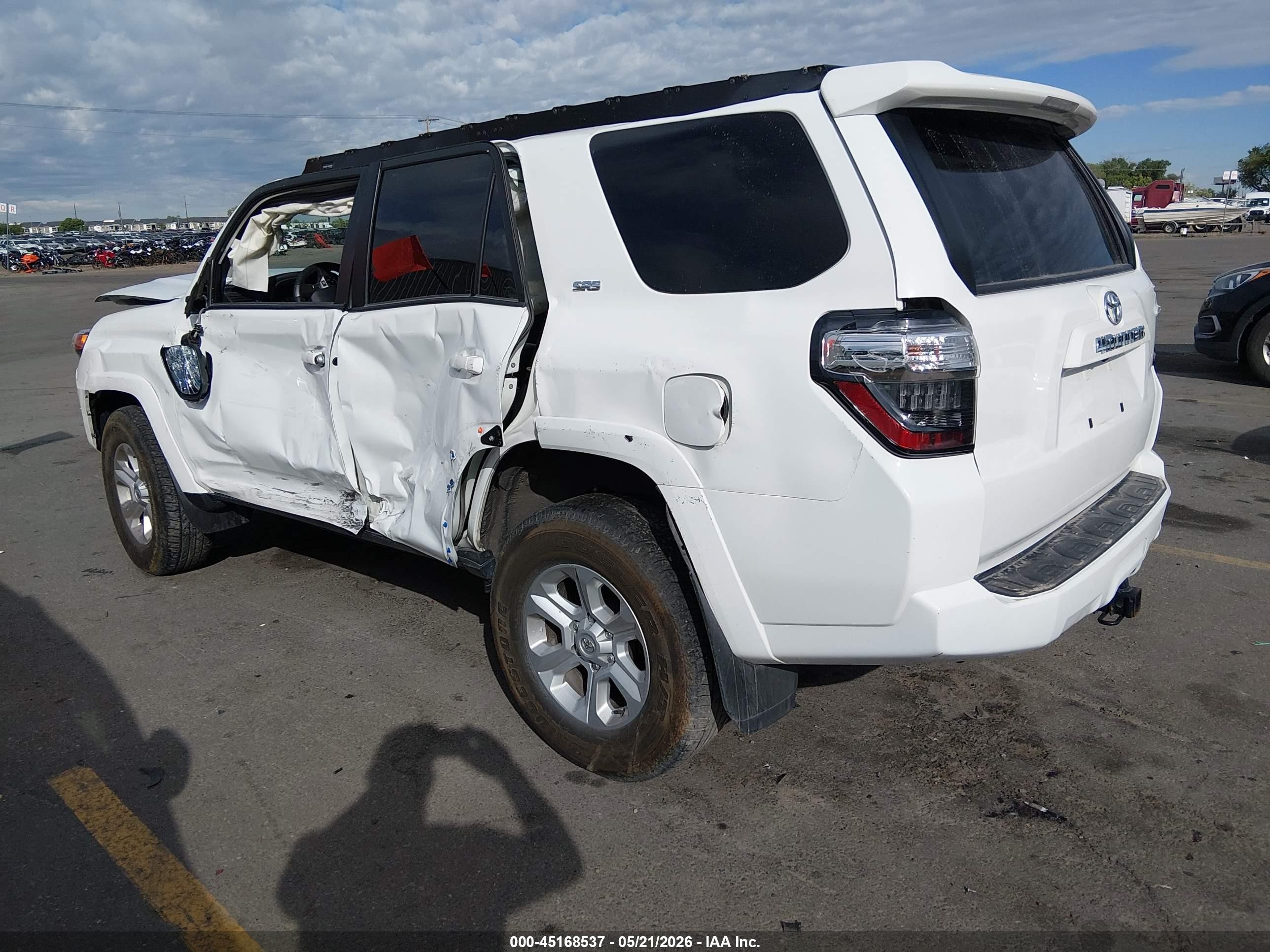 2023 Toyota 4Runner VIN JTEMU5JR5P6201914 IAAI salvage auction — Side, Salvage (Utah), sold $6,900 on 2026-07-09 (photo 3)