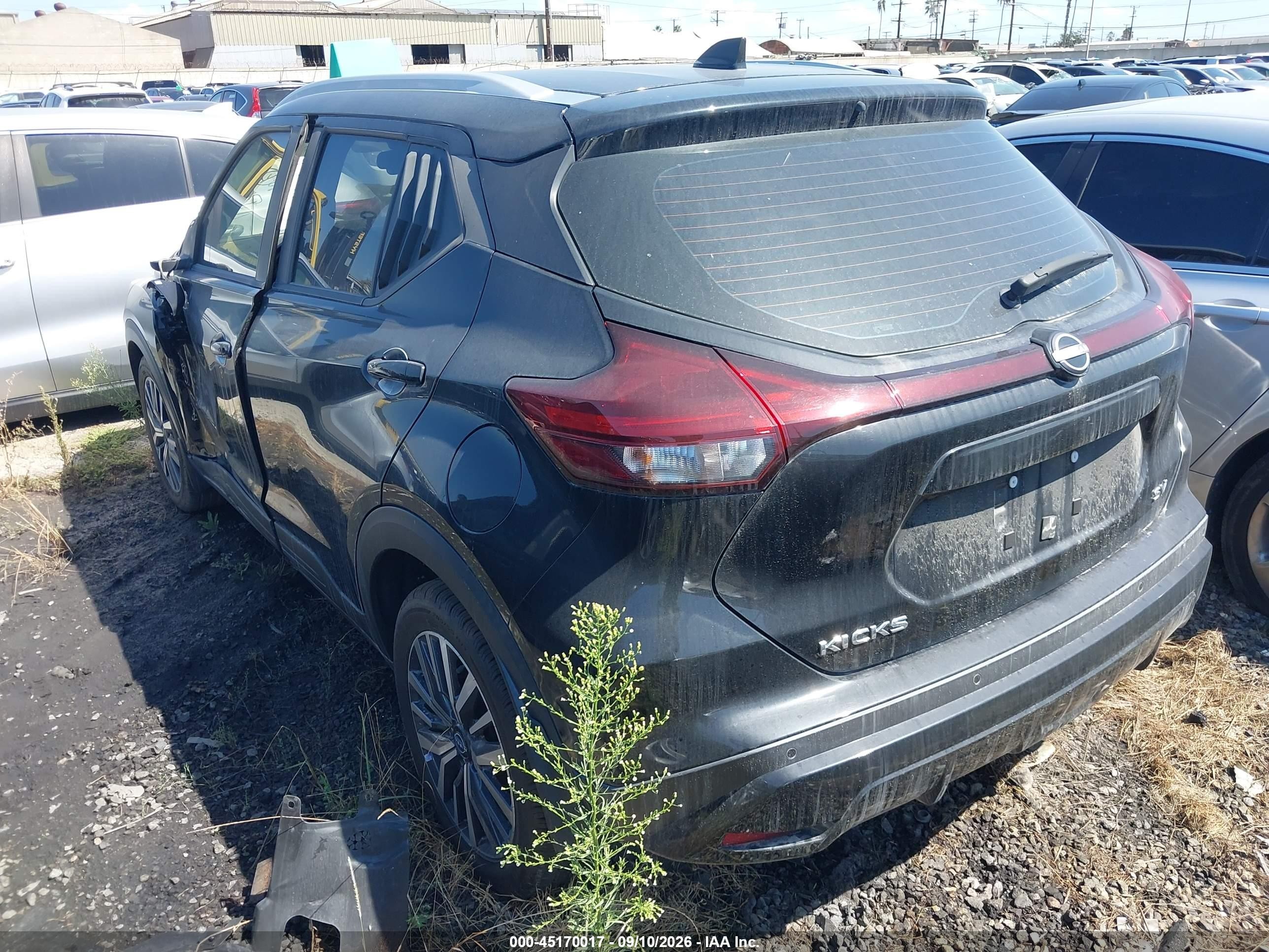 2024 Nissan Kicks VIN 3N1CP5CV0RL515452 IAAI salvage auction — Side, Salvage Certificate (California), sold $4,500 on 2026-09-12 (photo 3)