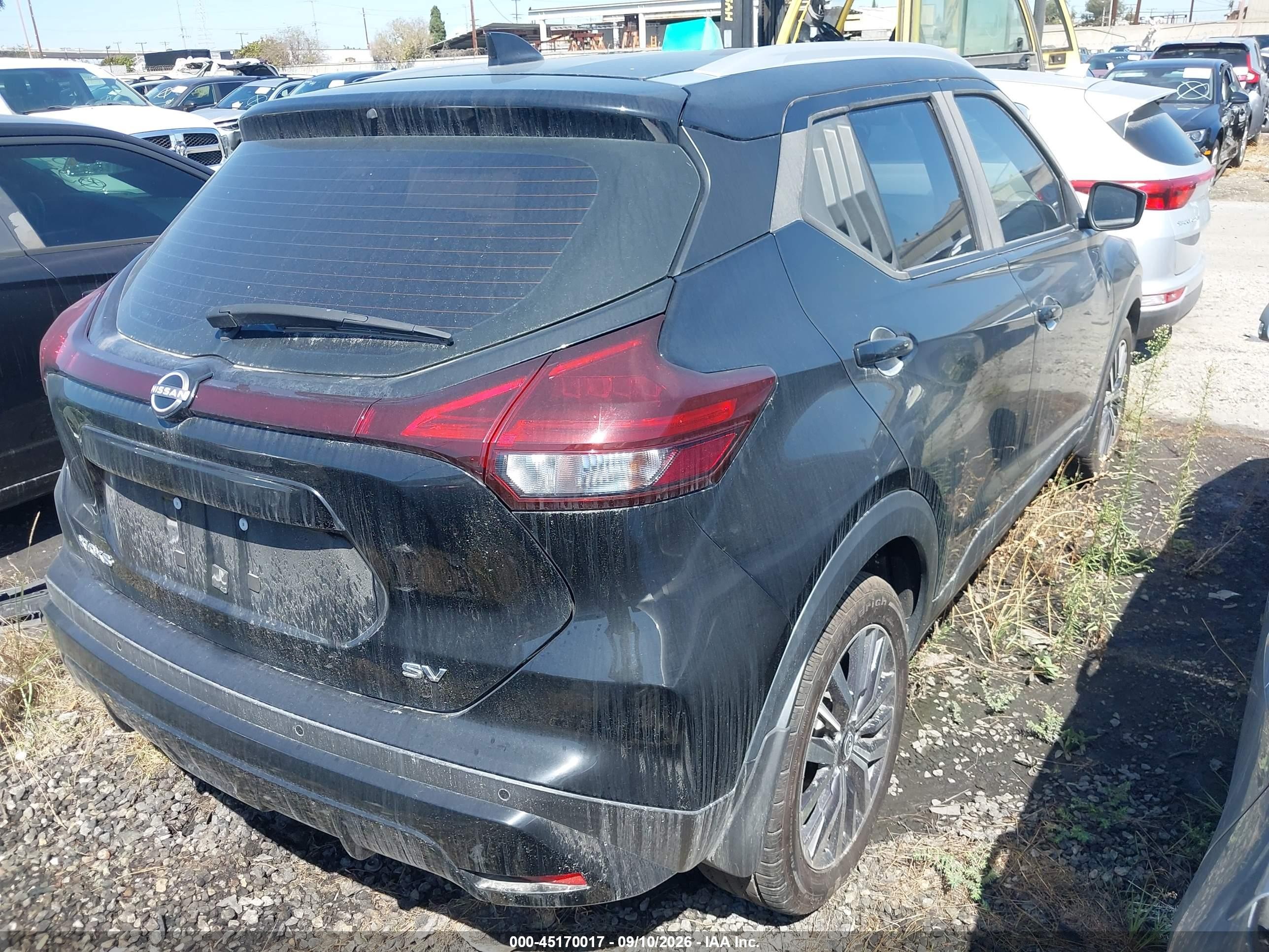2024 Nissan Kicks VIN 3N1CP5CV0RL515452 IAAI salvage auction — Side, Salvage Certificate (California), sold $4,500 on 2026-09-12 (photo 4)