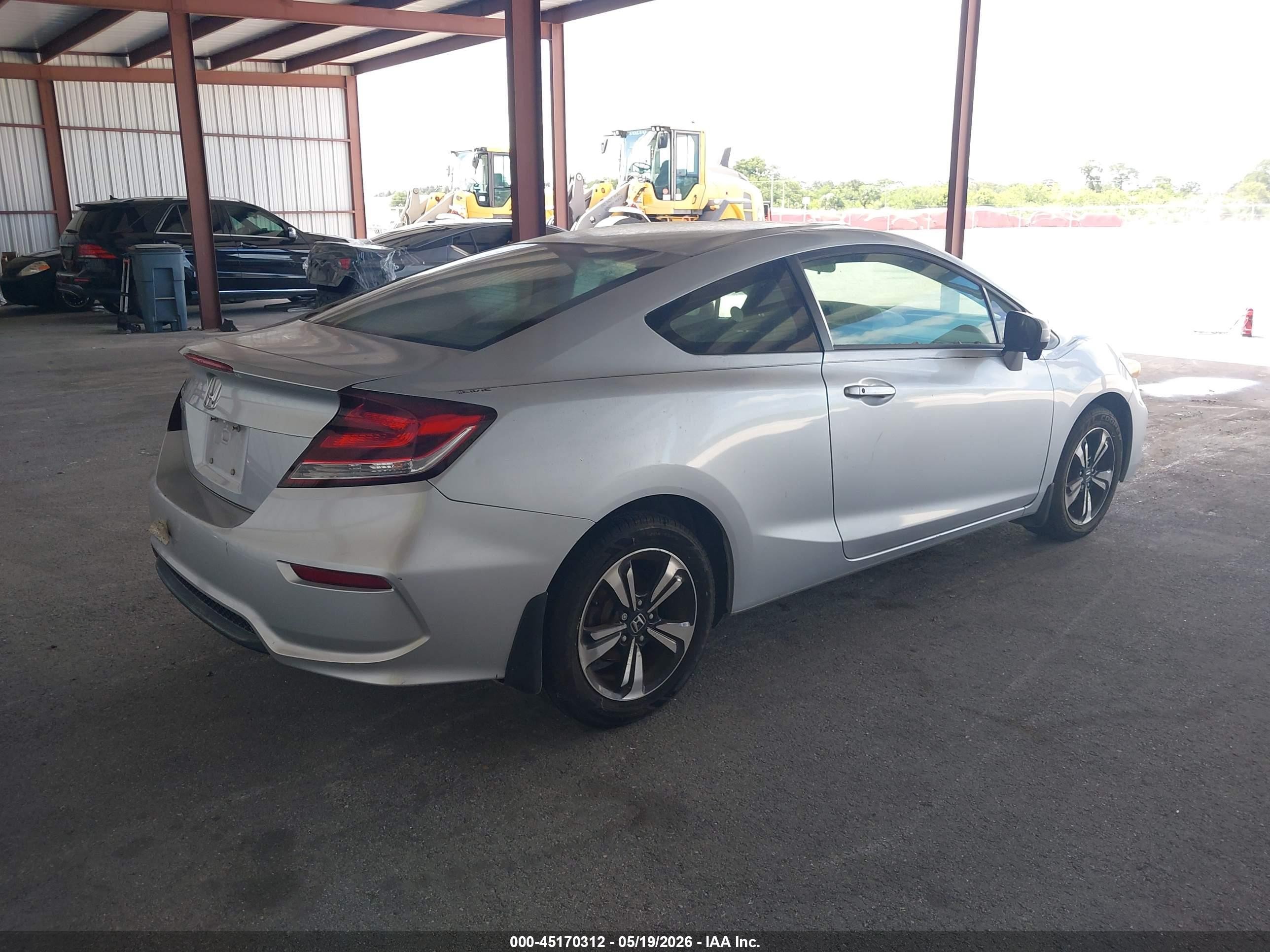 2015 Honda Civic VIN 2HGFG3B85FH525104 IAAI salvage auction — Transmission Damage, Clear (Florida), sold $650 on 2026-06-17 (photo 4)