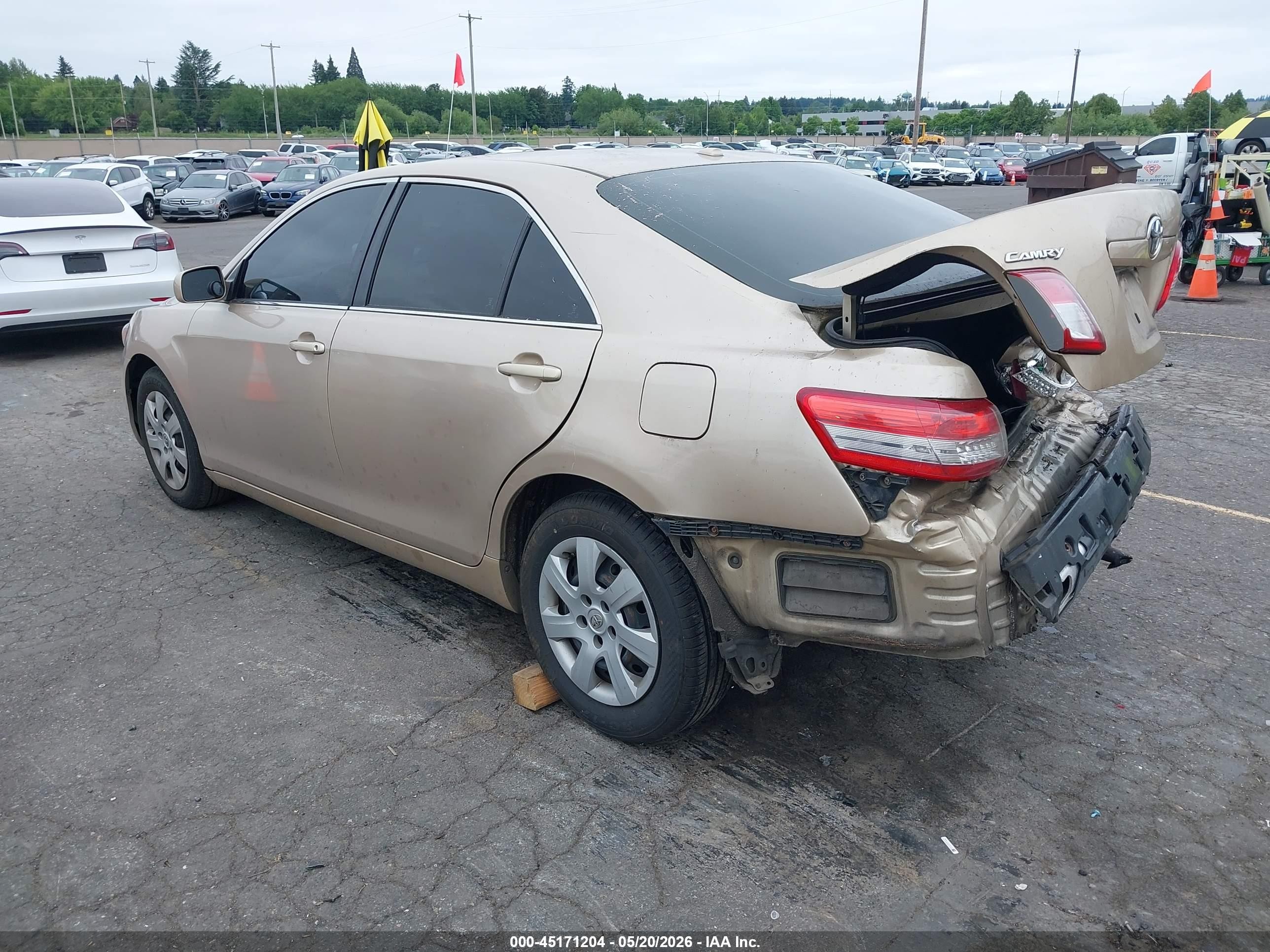 2011 Toyota Camry VIN 4T1BF3EK5BU197483 IAAI salvage auction — Rear End, Salvage (Oregon), sold $1,600 on 2026-07-09 (photo 3)