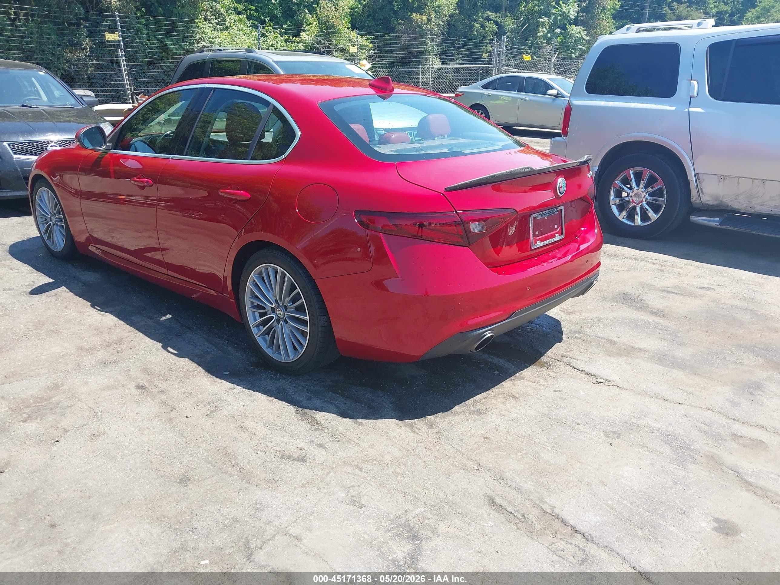 2017 Alfa romeo Giulia VIN ZARFAECN4H7557448 IAAI salvage auction — Unknown, Salvage (North Carolina), sold $3,300 on 2026-09-03 (photo 3)