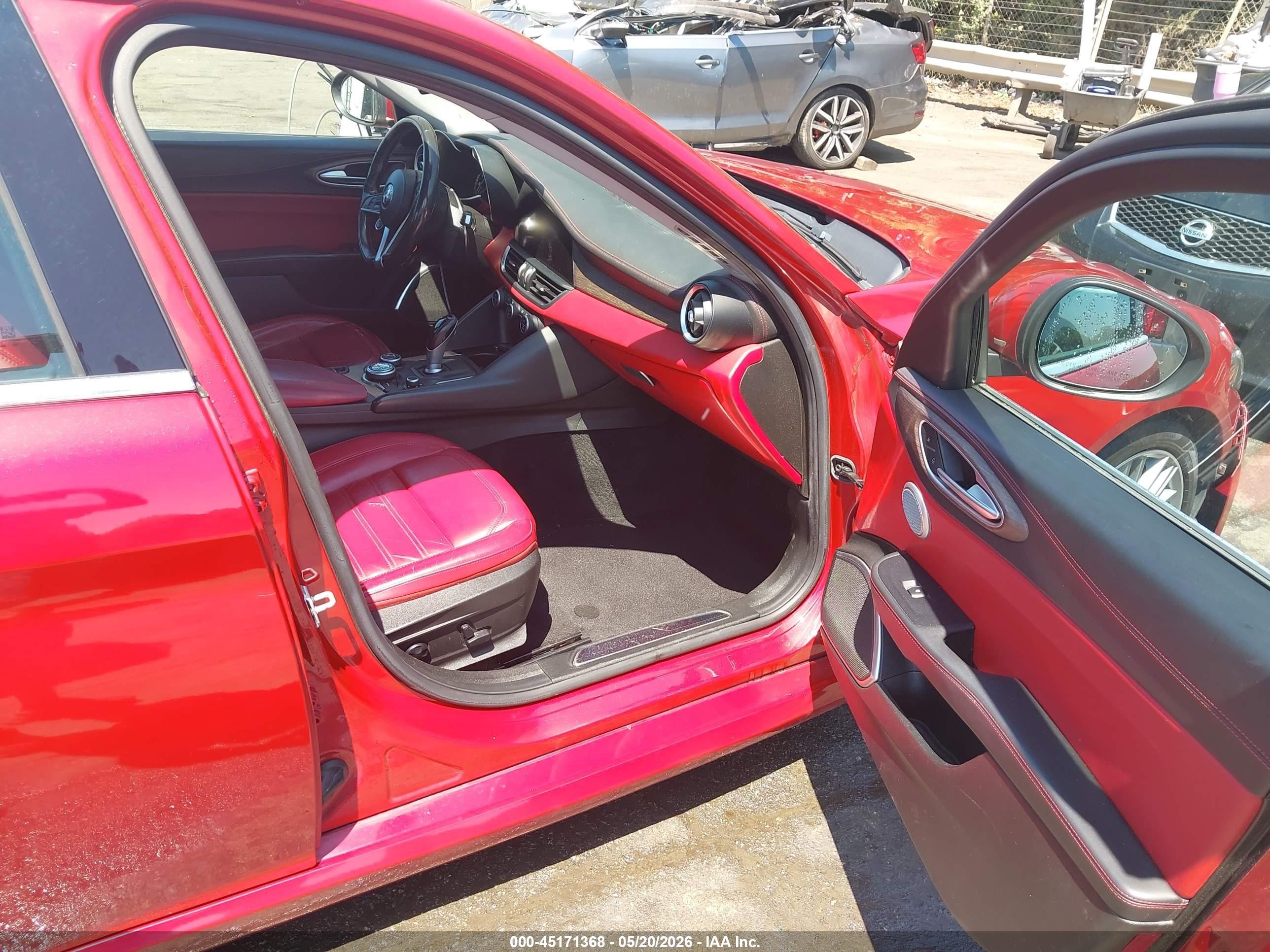 2017 Alfa romeo Giulia VIN ZARFAECN4H7557448 IAAI salvage auction — Unknown, Salvage (North Carolina), sold $3,300 on 2026-09-03 (photo 5)