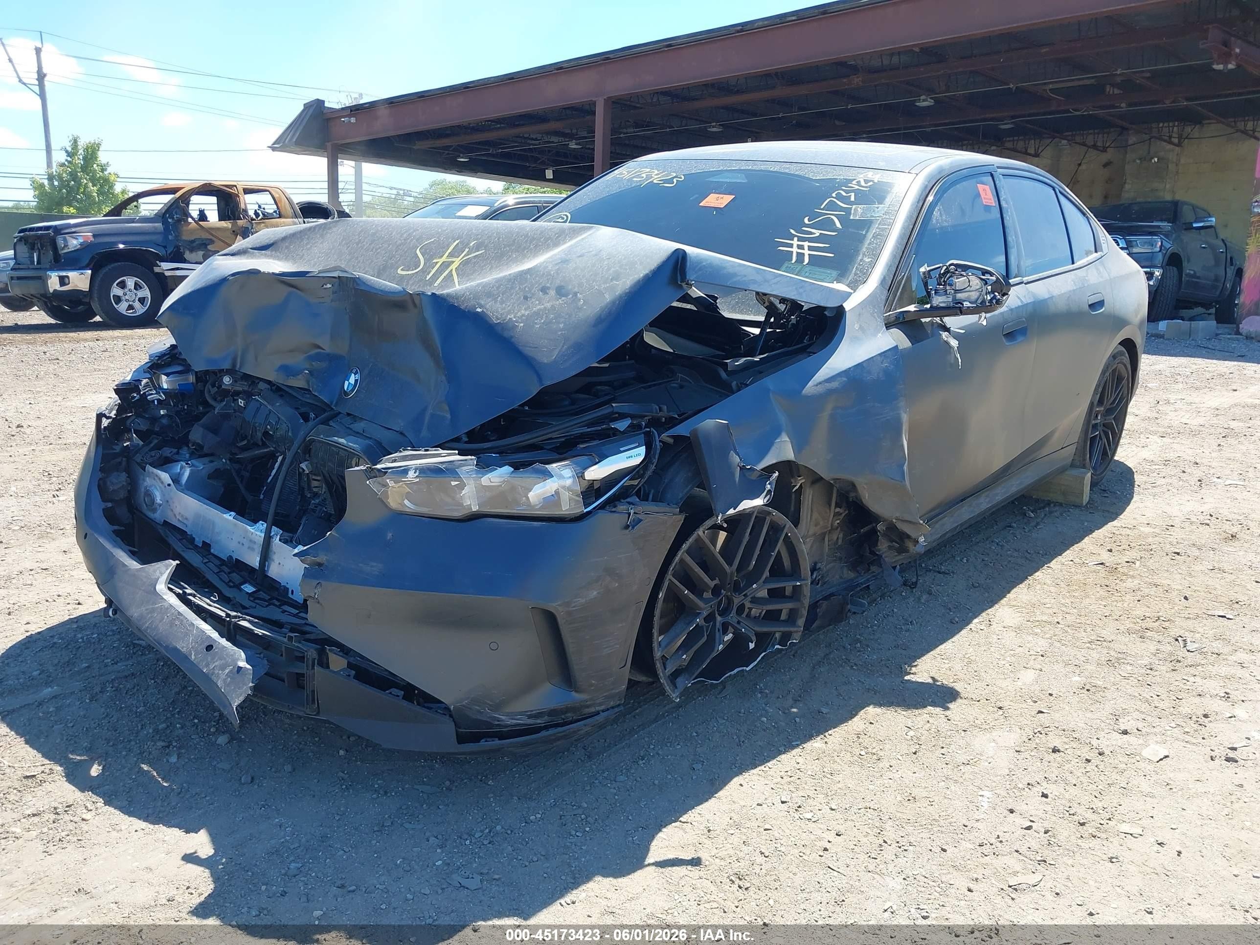 2025 BMW 5er VIN WBA63FJ08SCU39139 IAAI salvage auction — Biohazard/Chemical, Mv-907A (New York), sold $22,300 on 2026-09-11 (photo 2)