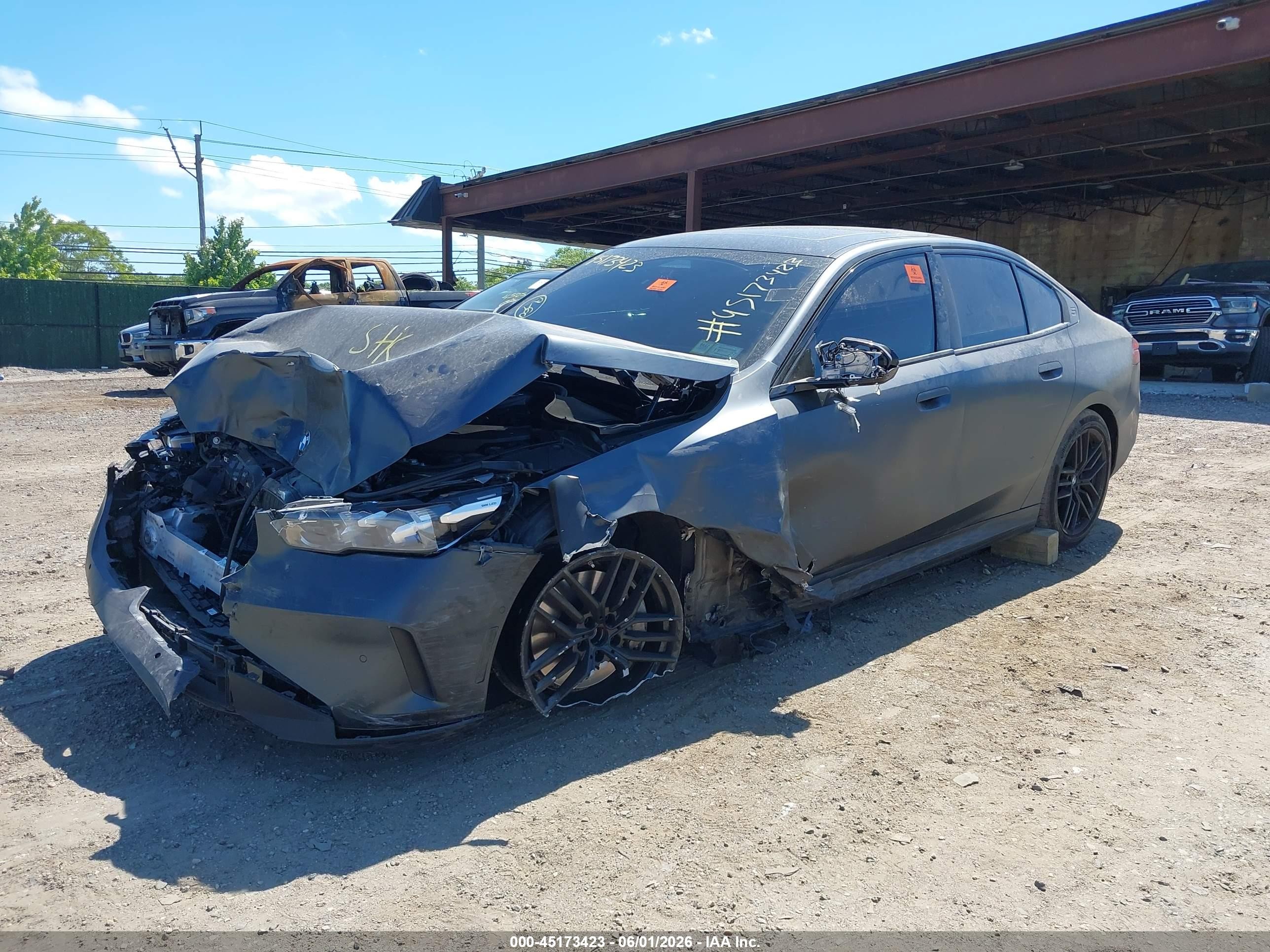 2025 BMW 5er VIN WBA63FJ08SCU39139 IAAI salvage auction — Biohazard/Chemical, Mv-907A (New York), sold $22,300 on 2026-09-11 (photo 6)