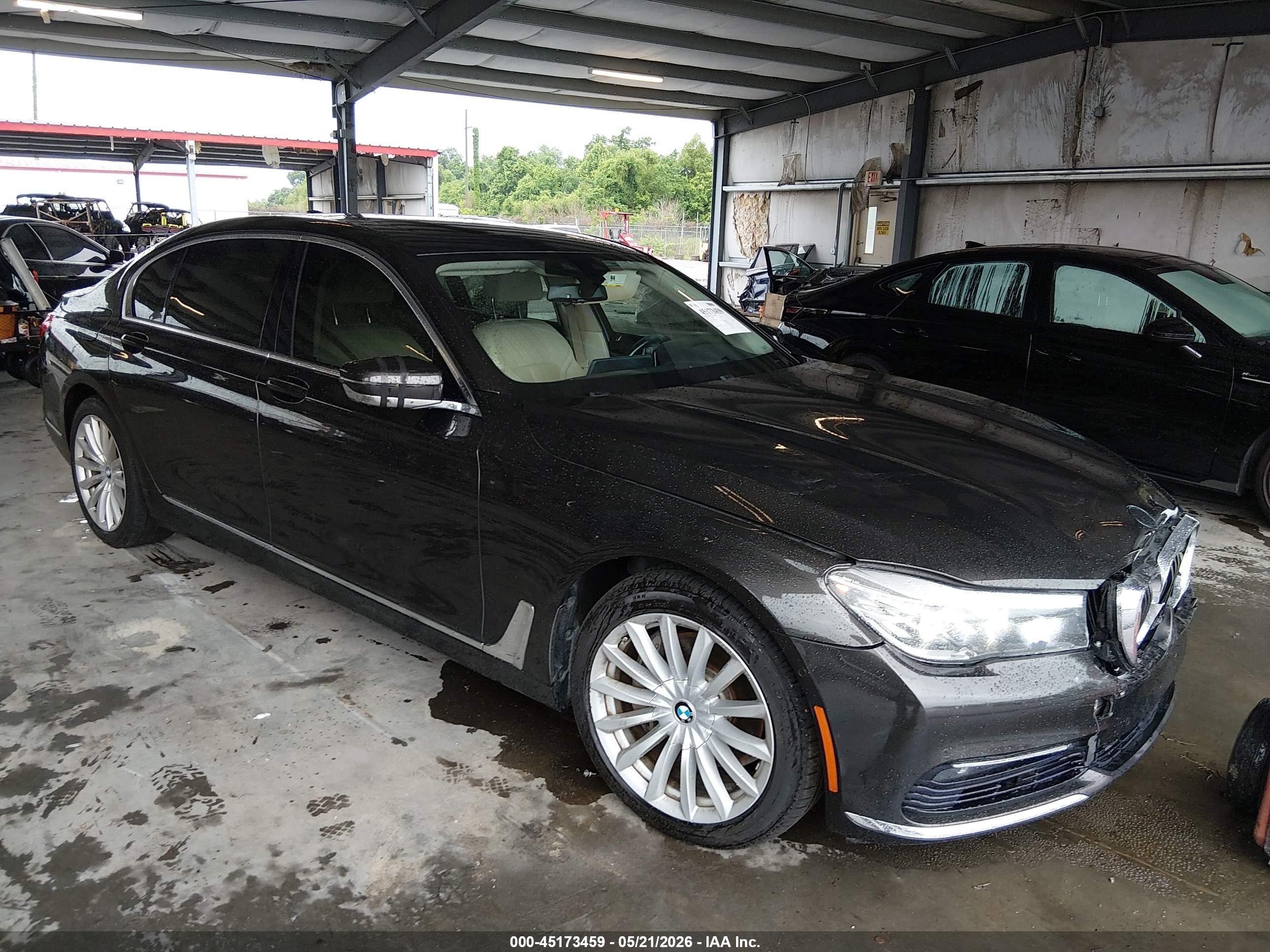 2016 BMW 7 Series VIN WBA7E2C5XGGD99827 — IAAI salvage auction photo