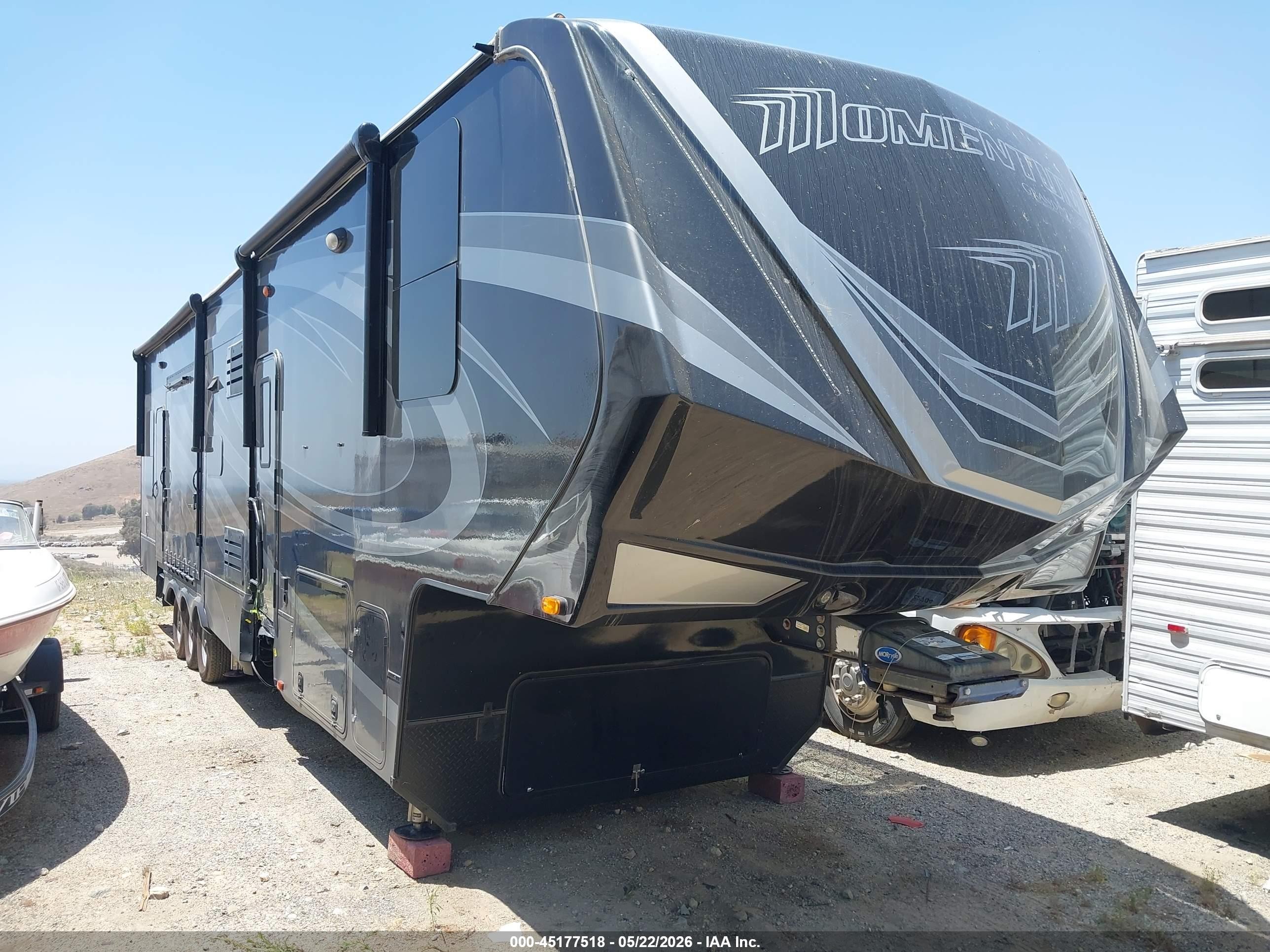 2020 Grand Design Momentum VIN 573FM4531L1116050 — IAAI salvage auction photo