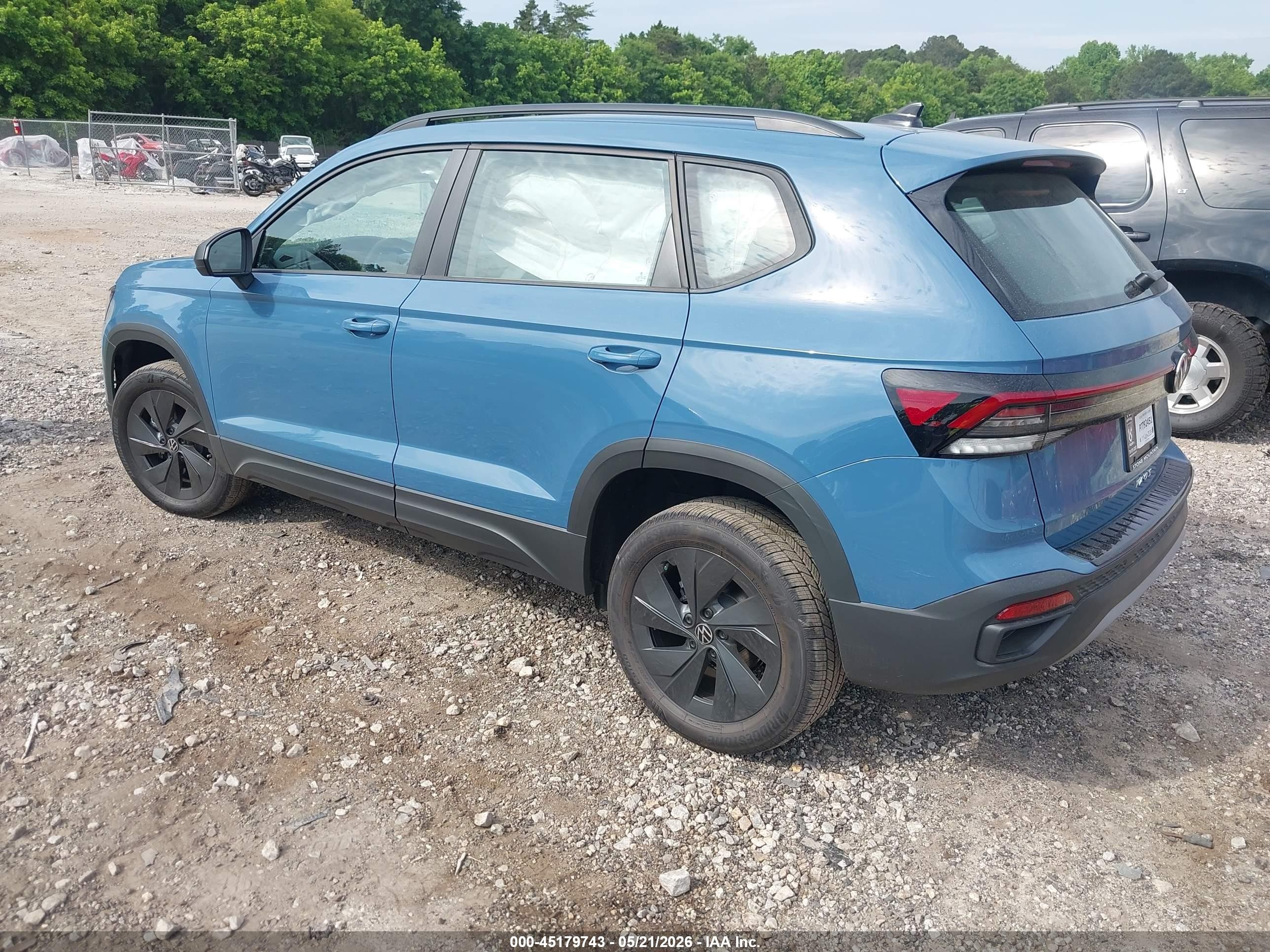 2026 Volkswagen Taos VIN 3VV5C7B25TM065885 IAAI salvage auction — Side, Salvage (Georgia), sold $7,700 on 2026-09-06 (photo 3)