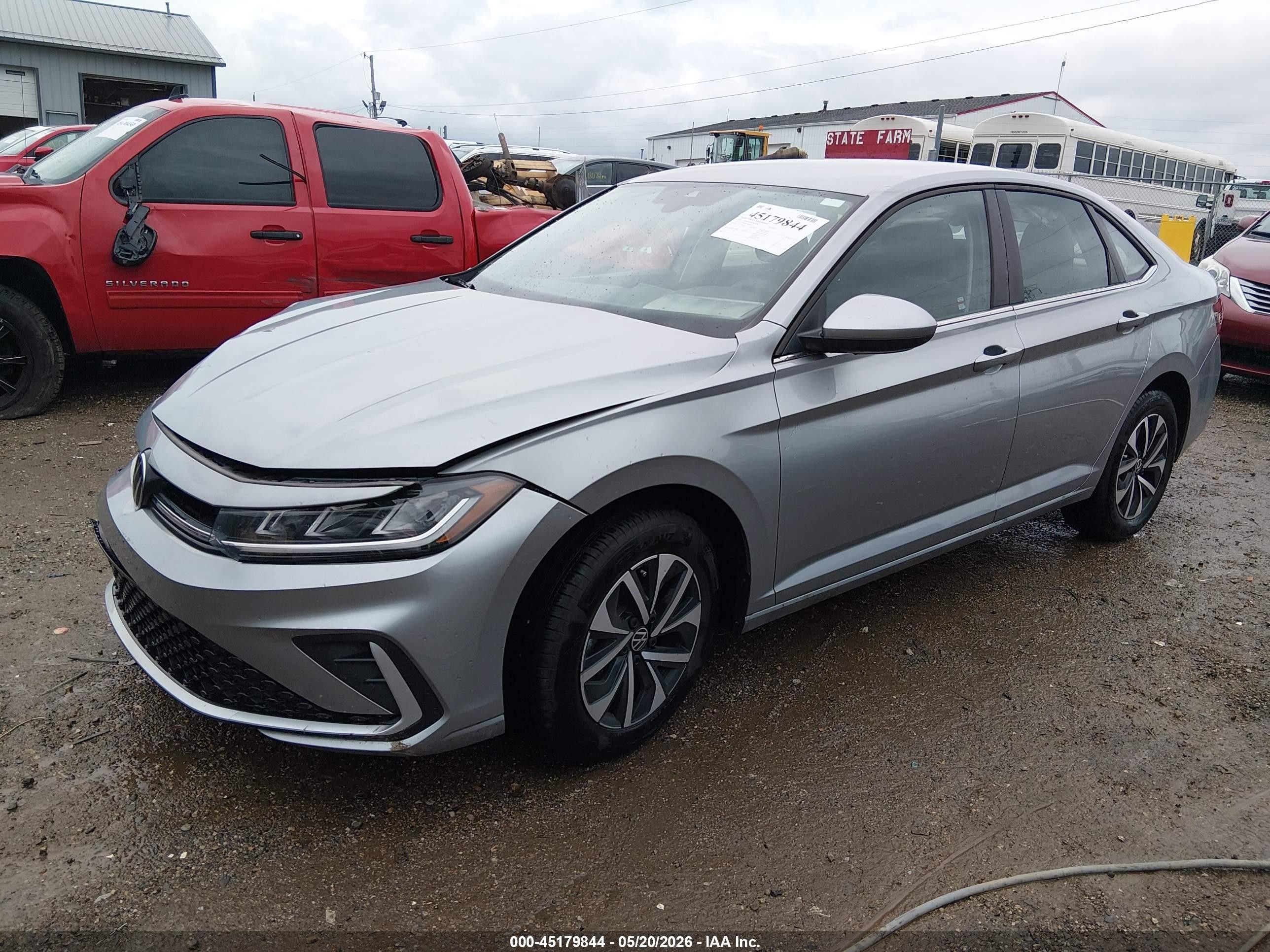 2025 Volkswagen Jetta VIN 3VW5X7BU7SM079612 IAAI salvage auction — Front End, Salvage (Indiana), sold $5,300 on 2026-09-29 (photo 2)