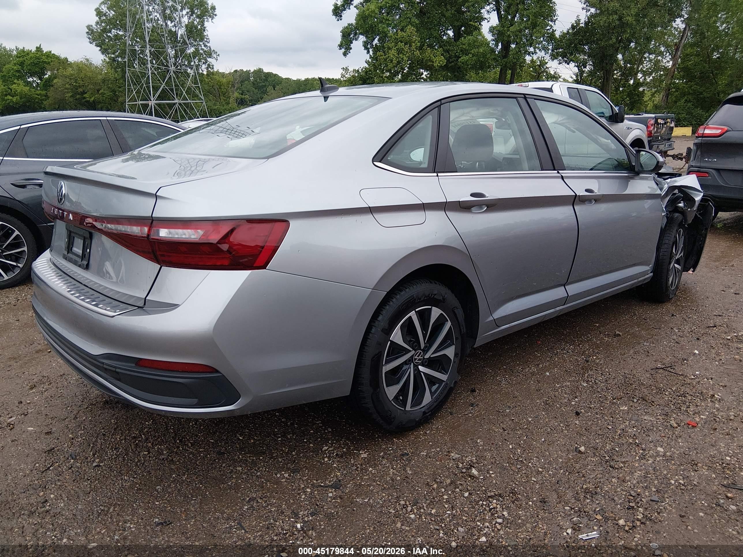 2025 Volkswagen Jetta VIN 3VW5X7BU7SM079612 IAAI salvage auction — Front End, Salvage (Indiana), sold $5,300 on 2026-09-29 (photo 4)