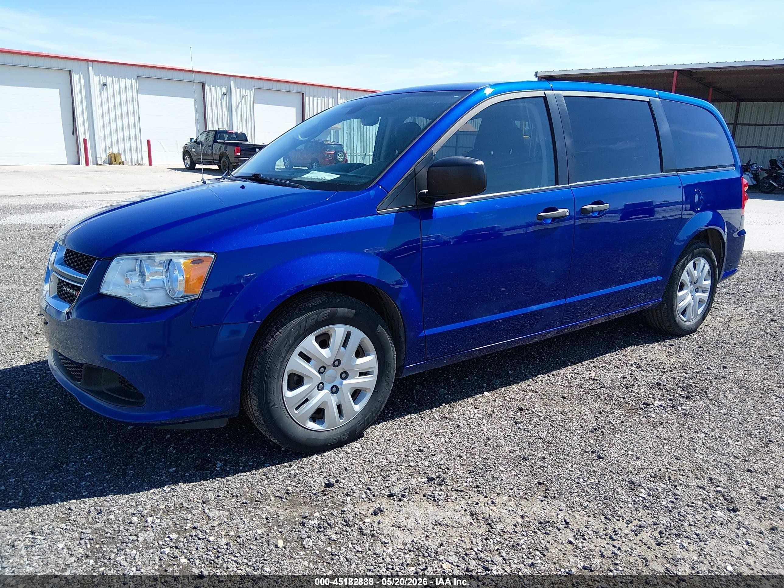2019 Dodge Grand Caravan VIN 2C4RDGBG0KR639230 IAAI salvage auction — Hail, Sf97 (Iowa), sold $9,700 on 2026-07-09 (photo 2)