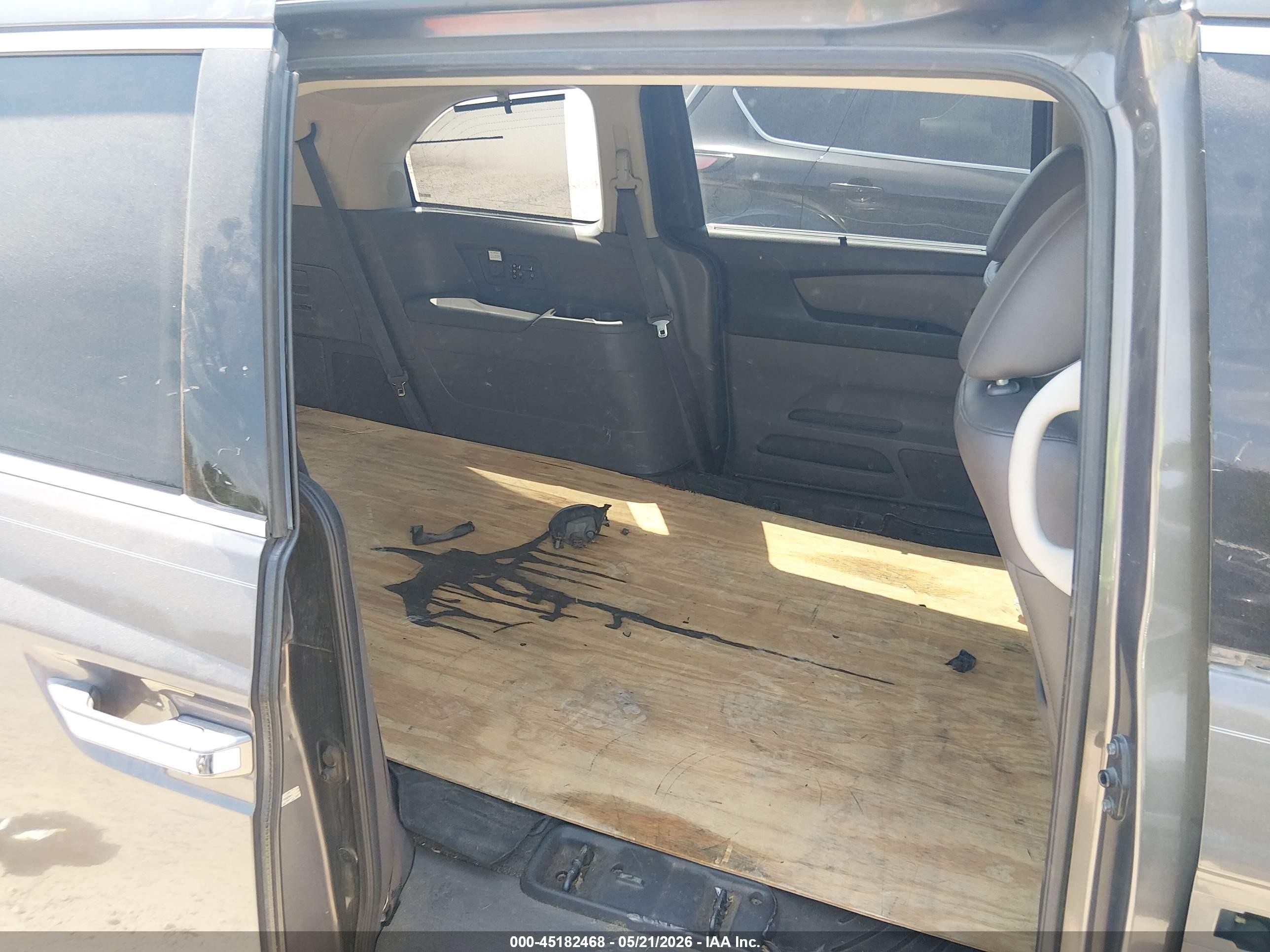 2014 Honda Odyssey VIN 5FNRL5H90EB105029 IAAI salvage auction — Front End, Salvage (North Carolina), sold $1,500 on 2026-07-12 (photo 8)