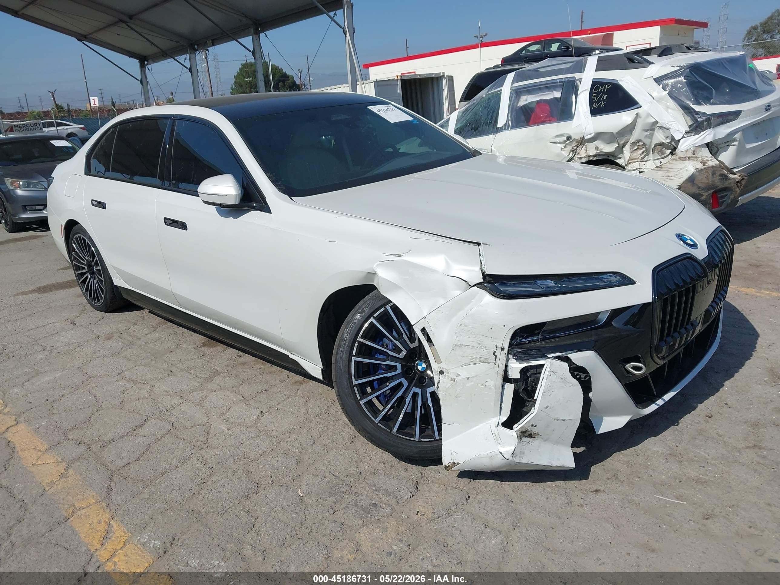 2025 BMW i7 VIN WBY43EJ09SCV16331 — IAAI salvage auction photo