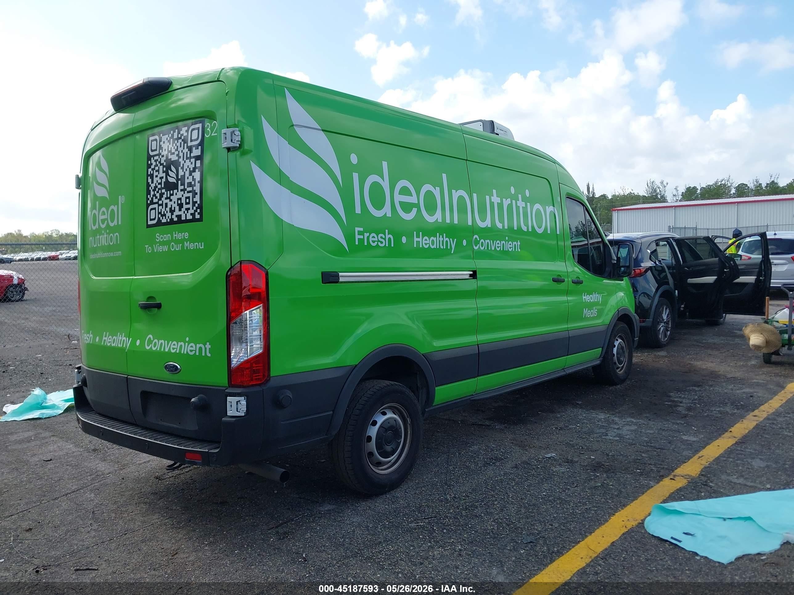 2024 Ford Transit-250 VIN 1FTBR1C85RKB83967 IAAI salvage auction — Side, Rebuildable (Florida), sold $10,650 on 2026-08-31 (photo 4)