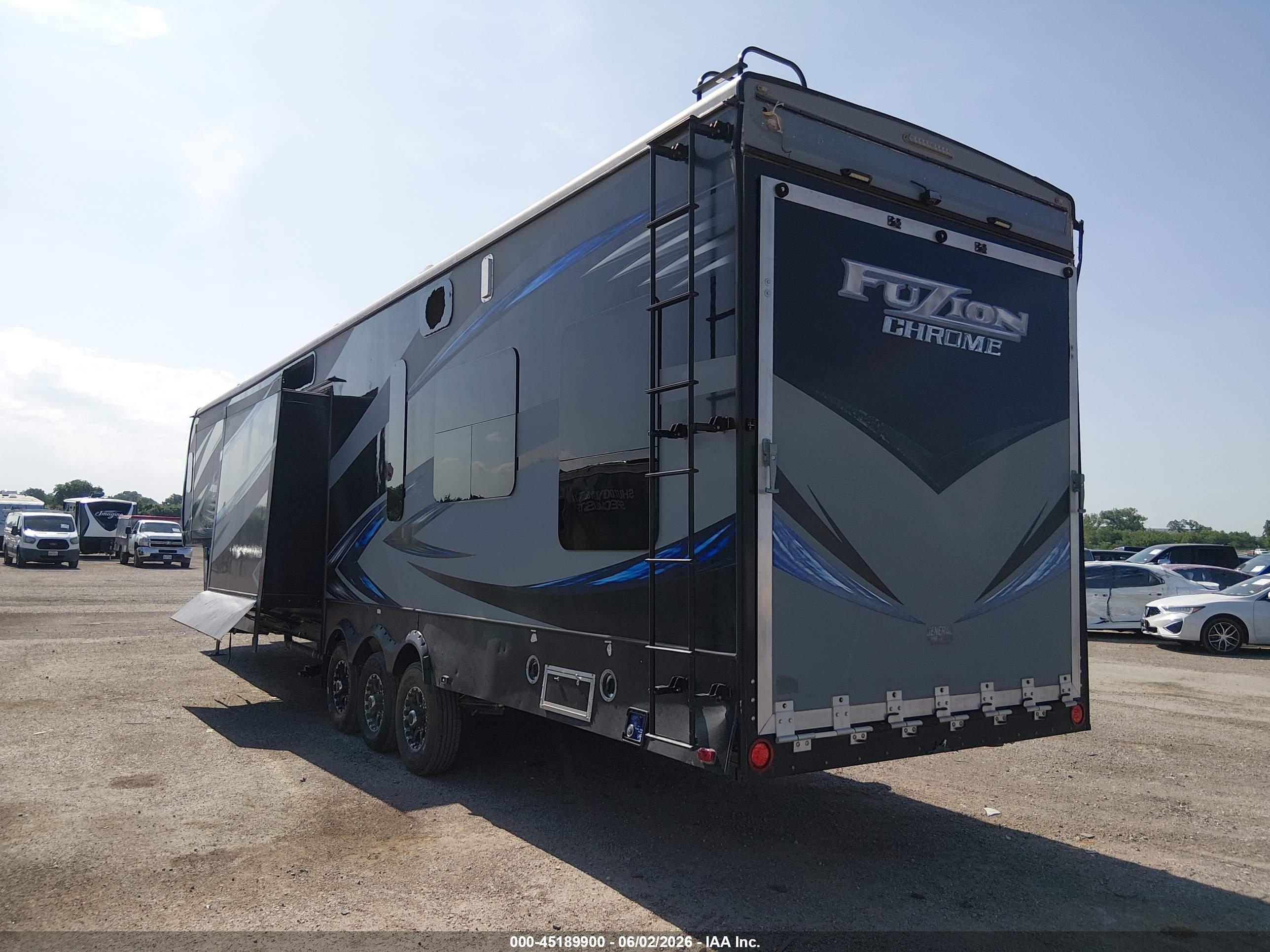 2016 Keystone Rv Fuzion VIN 4YDF42235GF810410 IAAI salvage auction — Storm Damage, Original (Texas), sold $4,500 on 2026-09-09 (photo 3)
