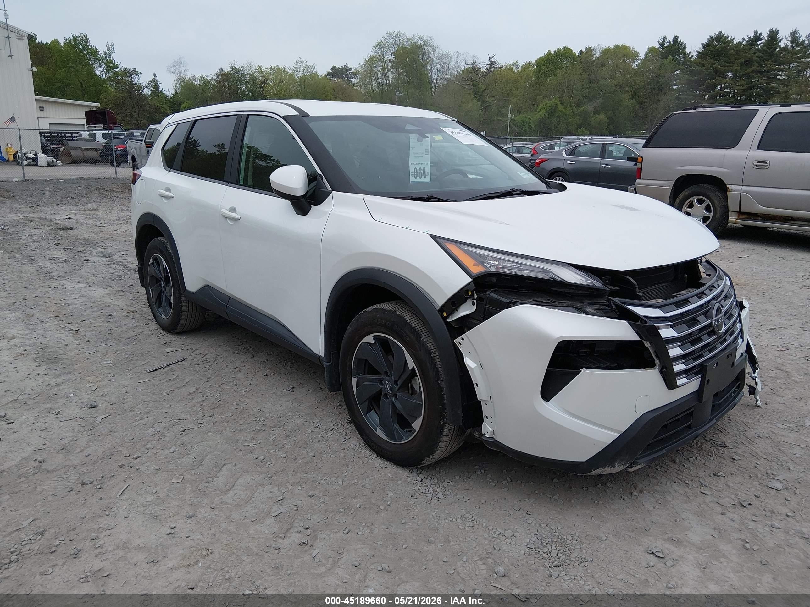 2025 Nissan Rogue VIN 5N1BT3BBXSC790386 — IAAI salvage auction photo