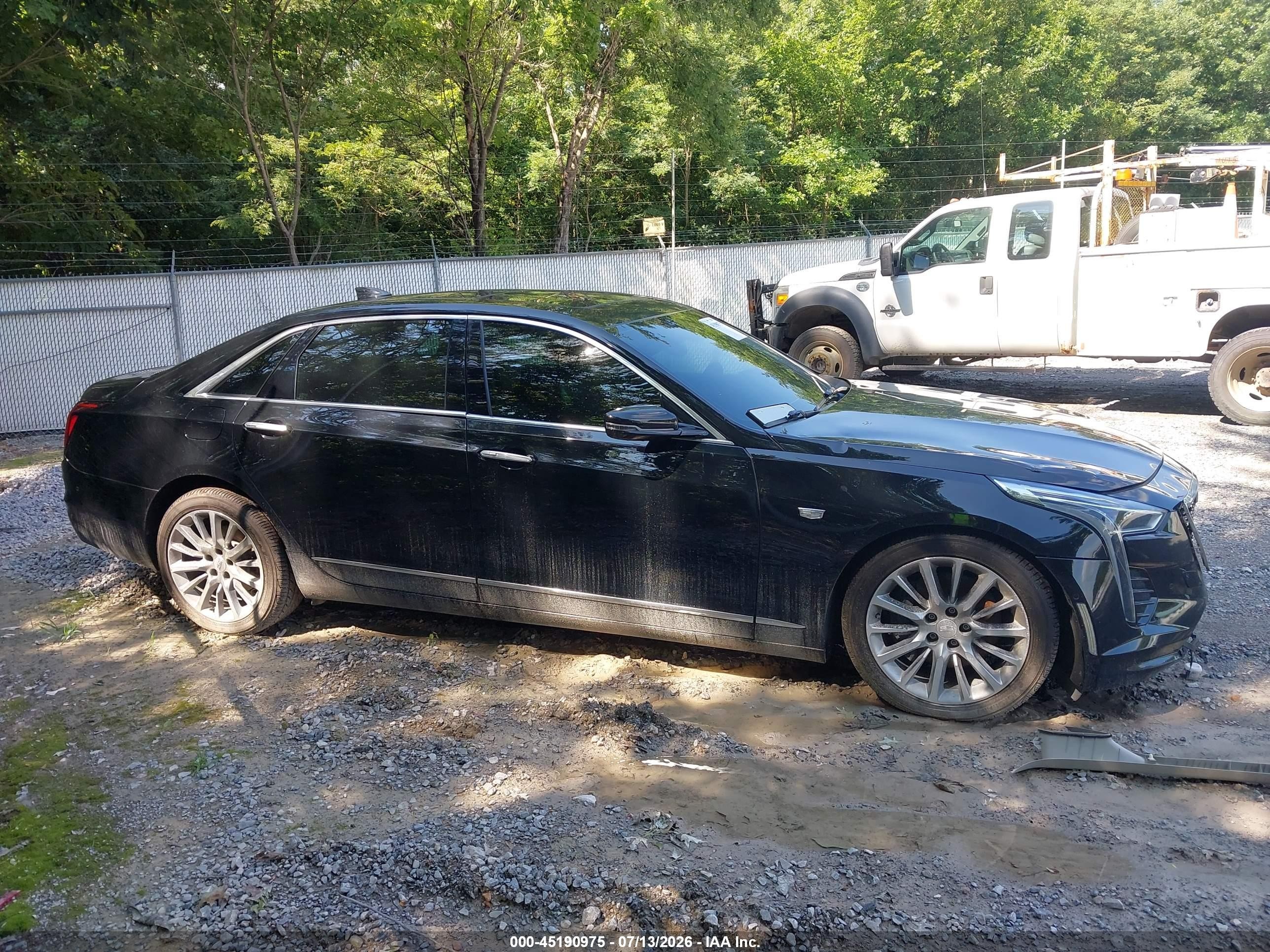 2019 Cadillac CT6 VIN 1G6KD5RS3KU122588 IAAI salvage auction — Unknown, Salvage (Idaho), sold $4,550 on 2026-09-13 (photo 4)
